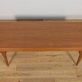 Table basse en teck du milieu du siècle par Johannes Andersen pour CFC Silkeborg, Danemark