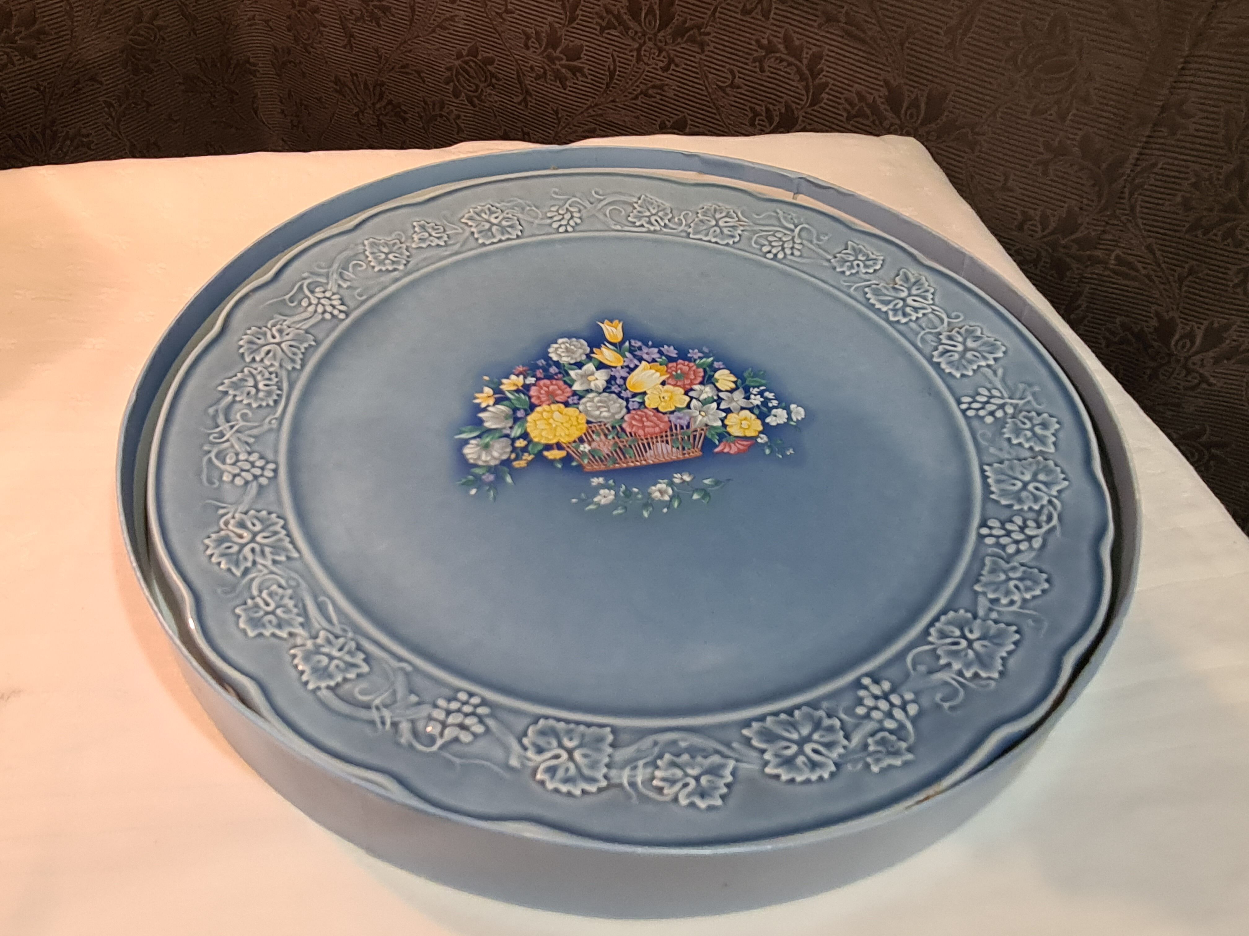 Gien earthenware cake dish