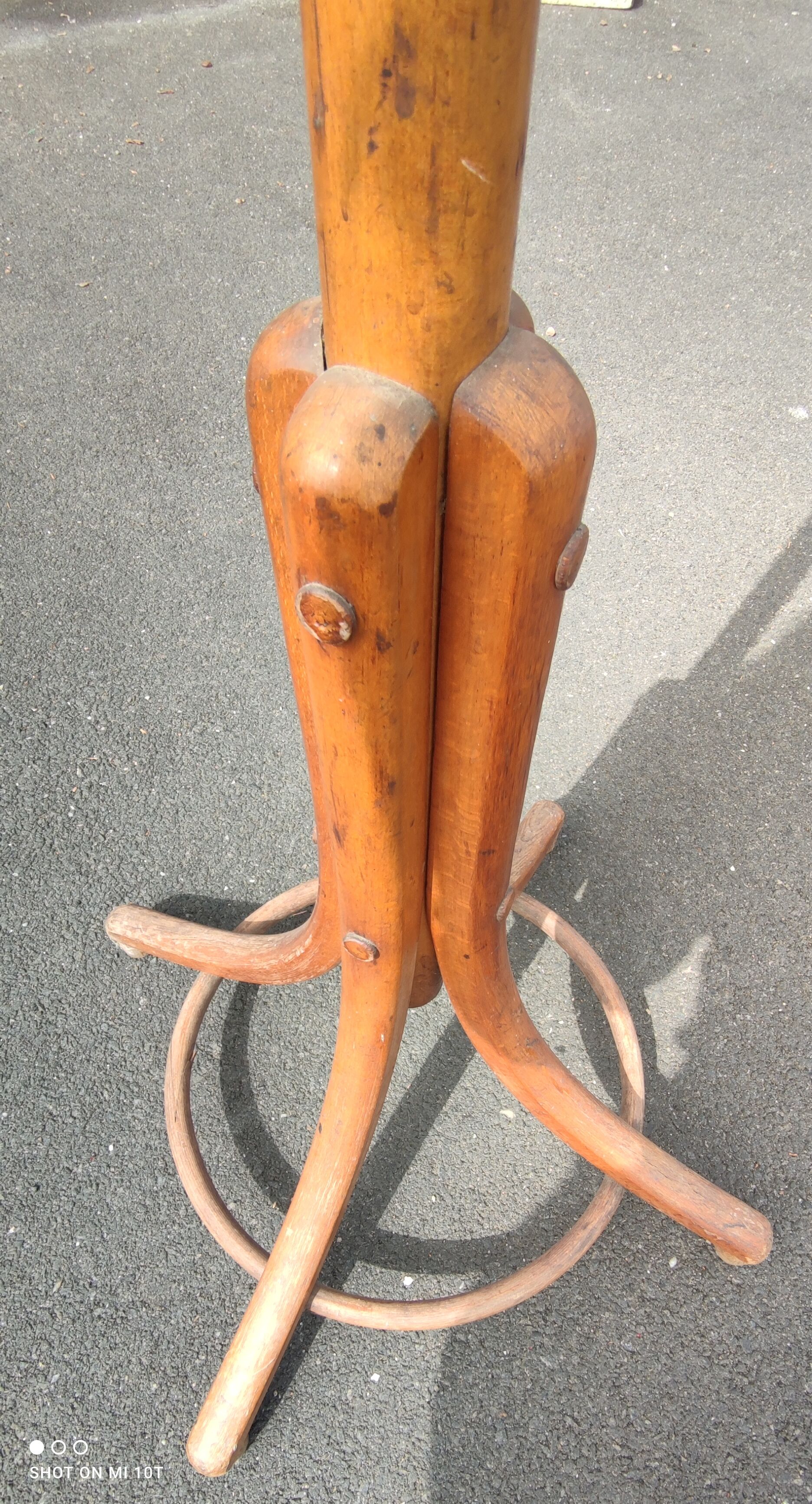 Ancien porte manteau perroquet