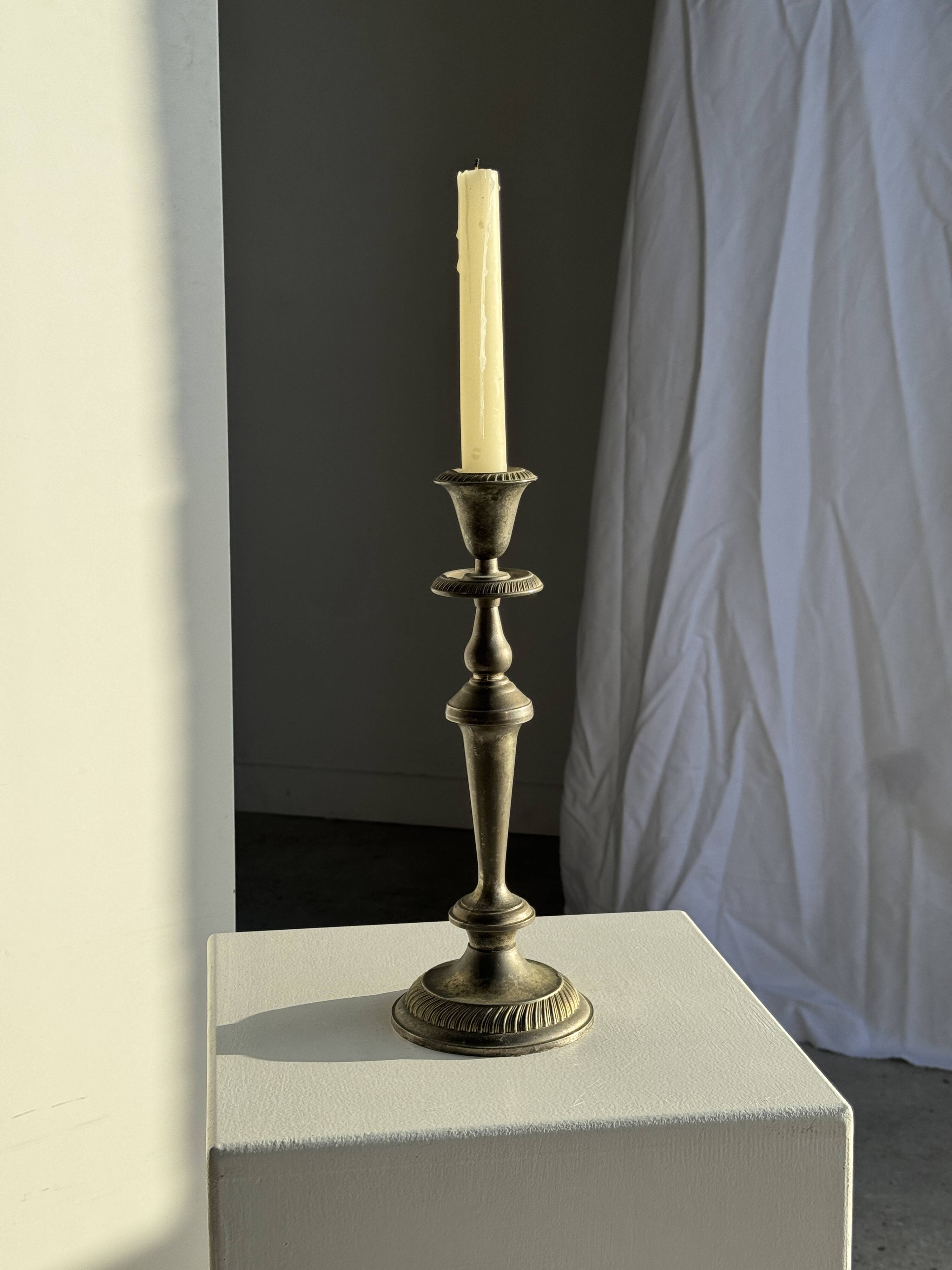 Large antique silver-plated candlestick H29 D10.5