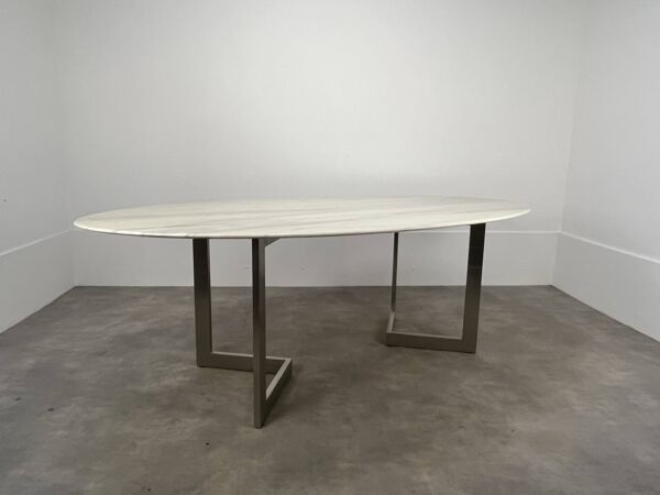 Table marbre ovale années 70
