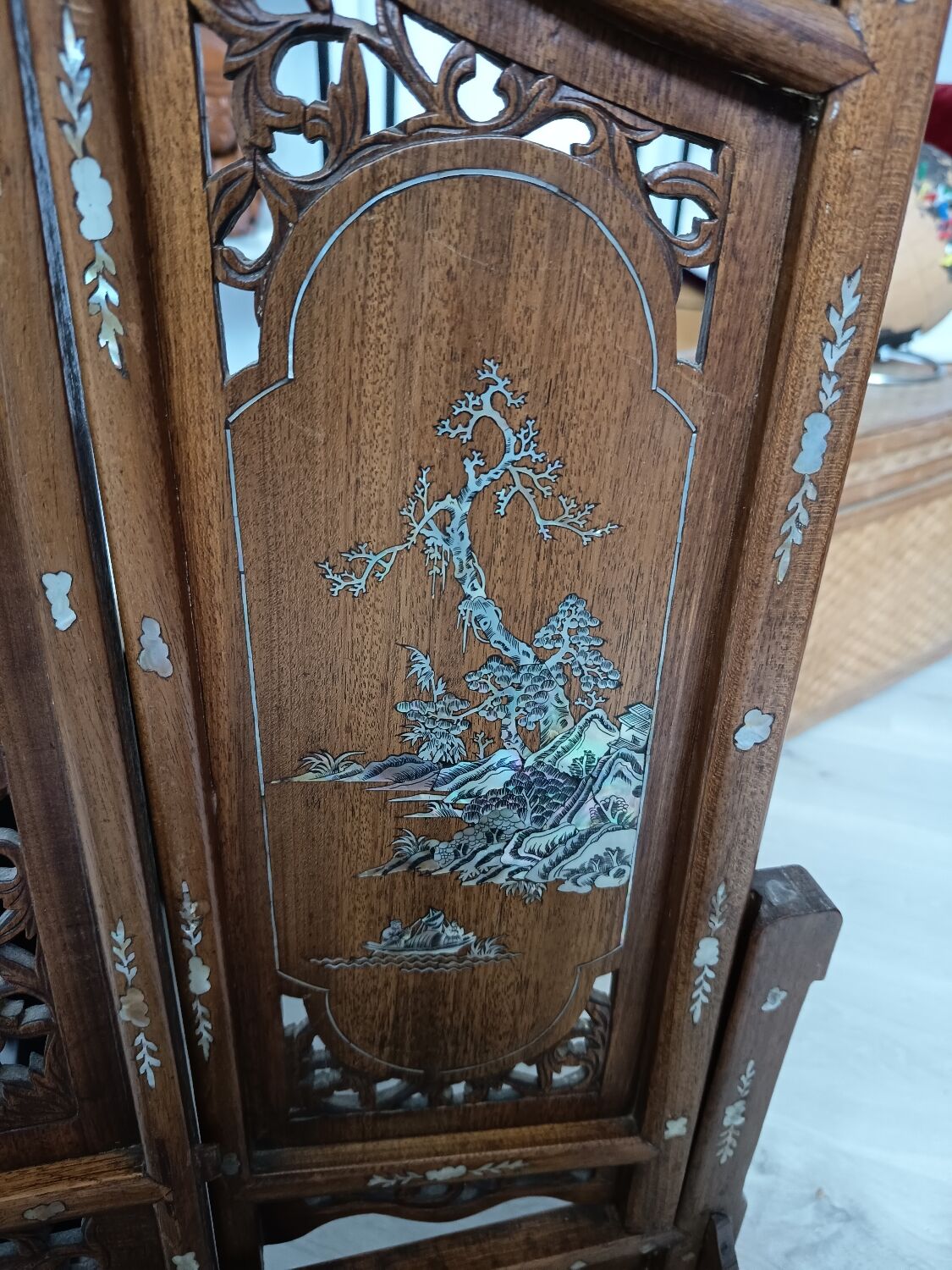 Wood and mother-of-pearl fireplace screen Indochina