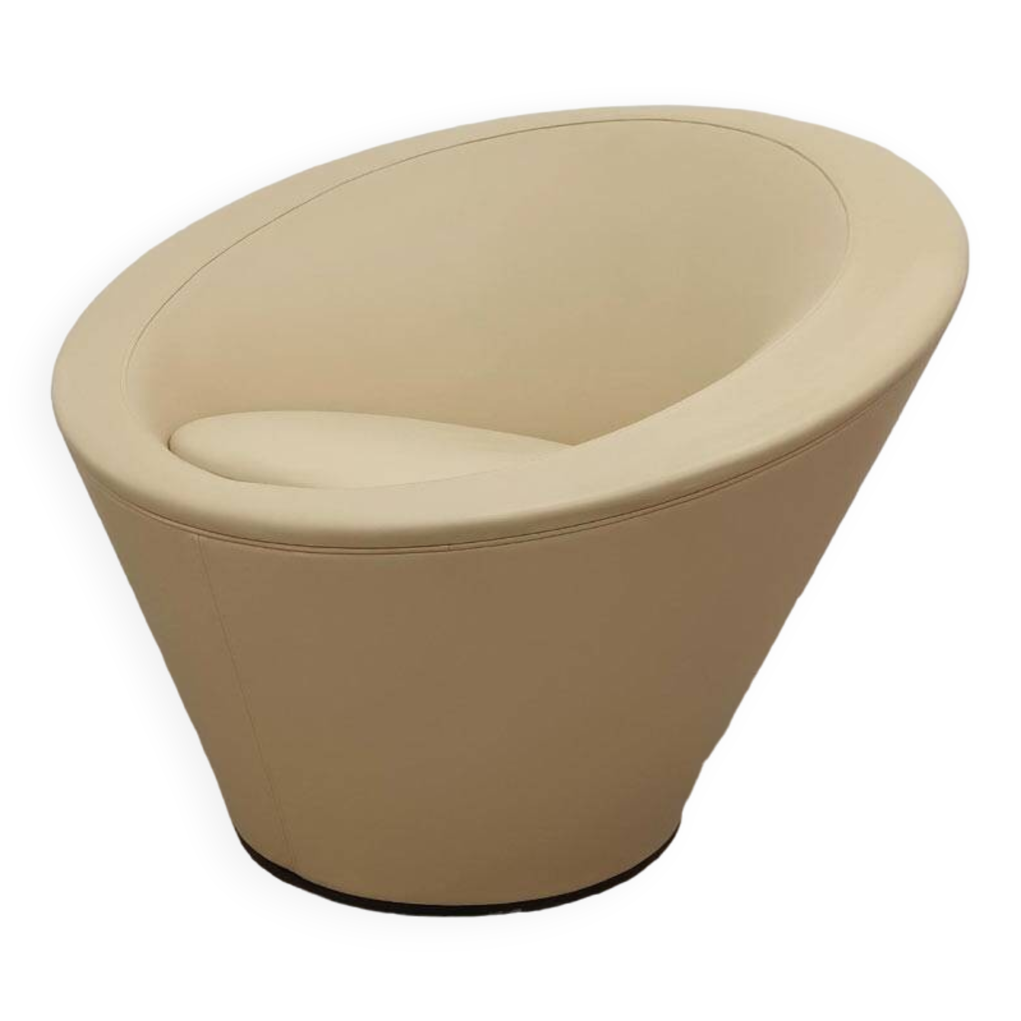Girola armchair from Tacchini in beige leather.