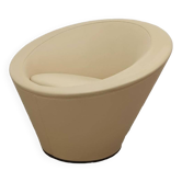 Girola armchair from Tacchini in beige leather.