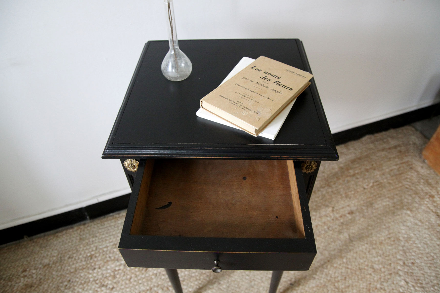 Black bedside Henri II