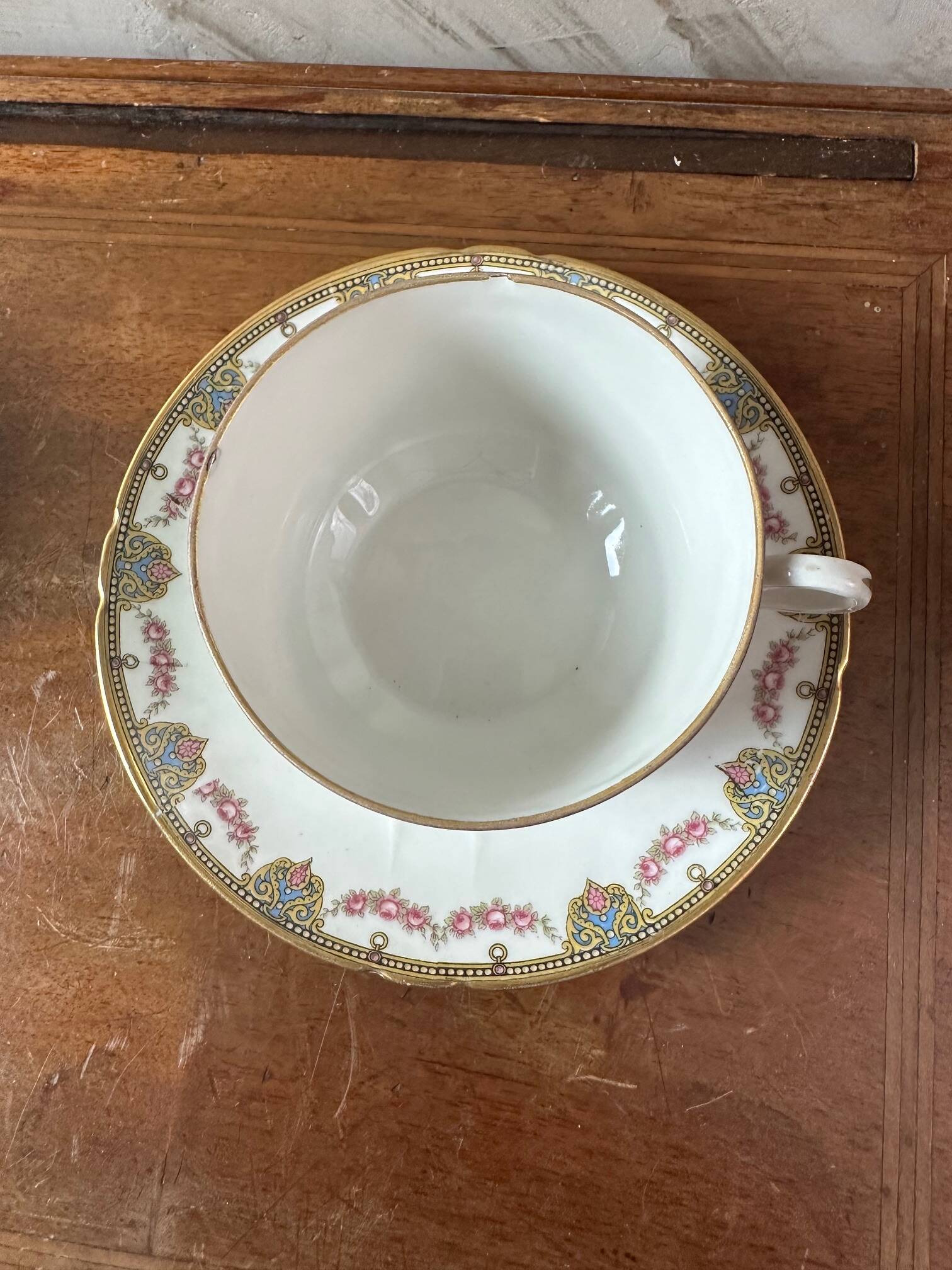 Pair of porcelain luncheons