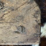2 tripod stools