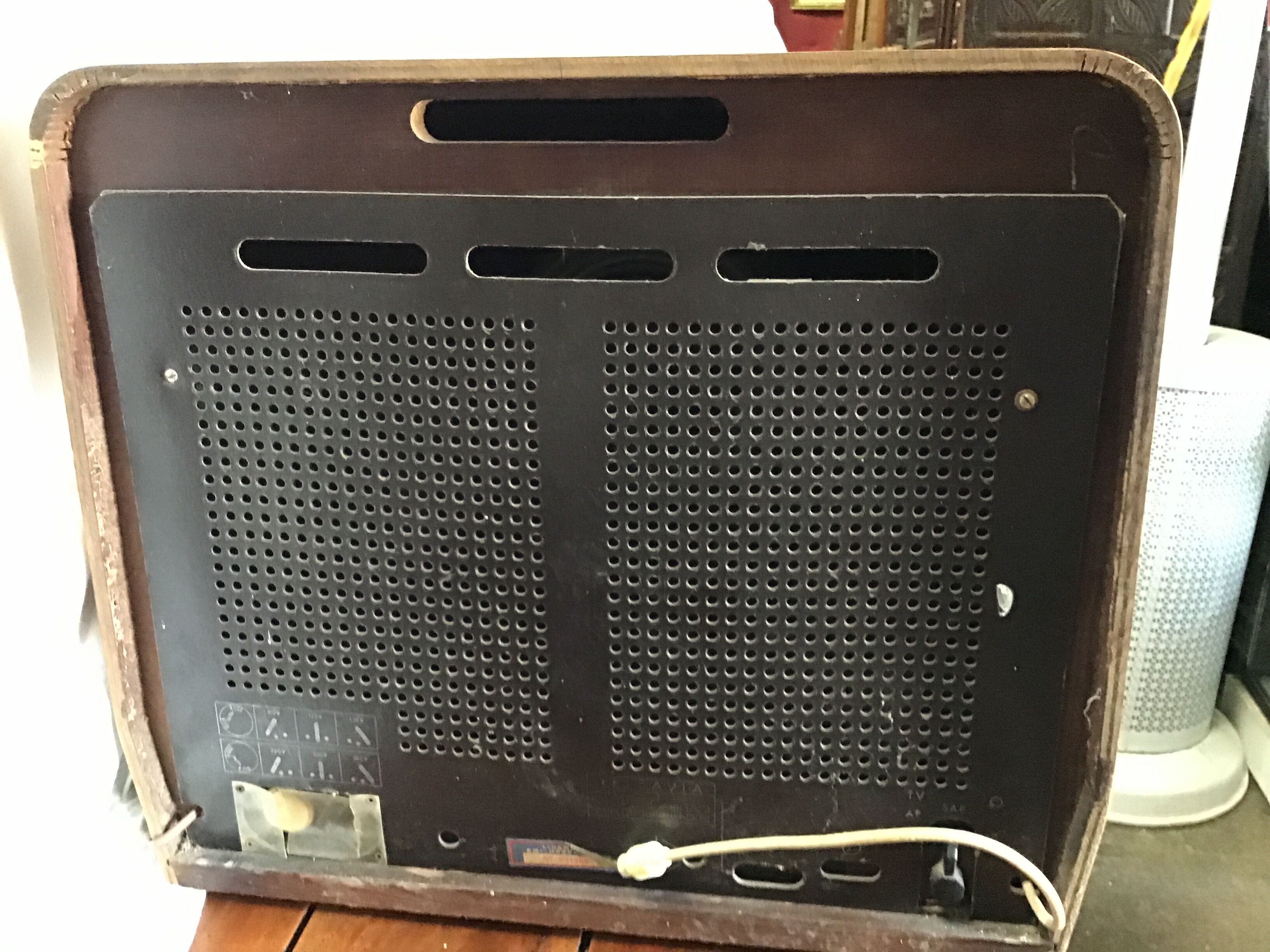 Téléviseur teleavia 1957