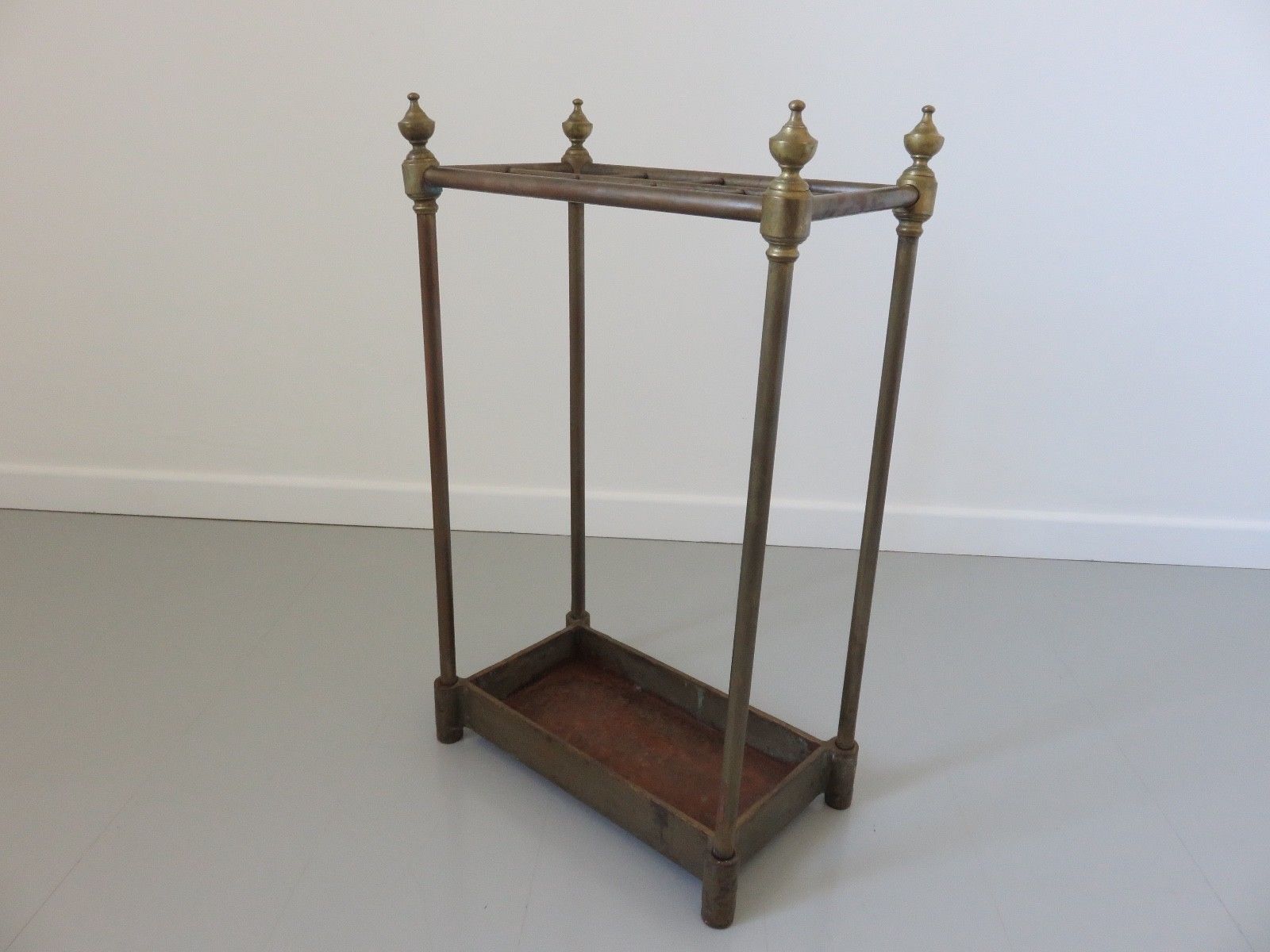 Umbrella rack in brass of the 1900s