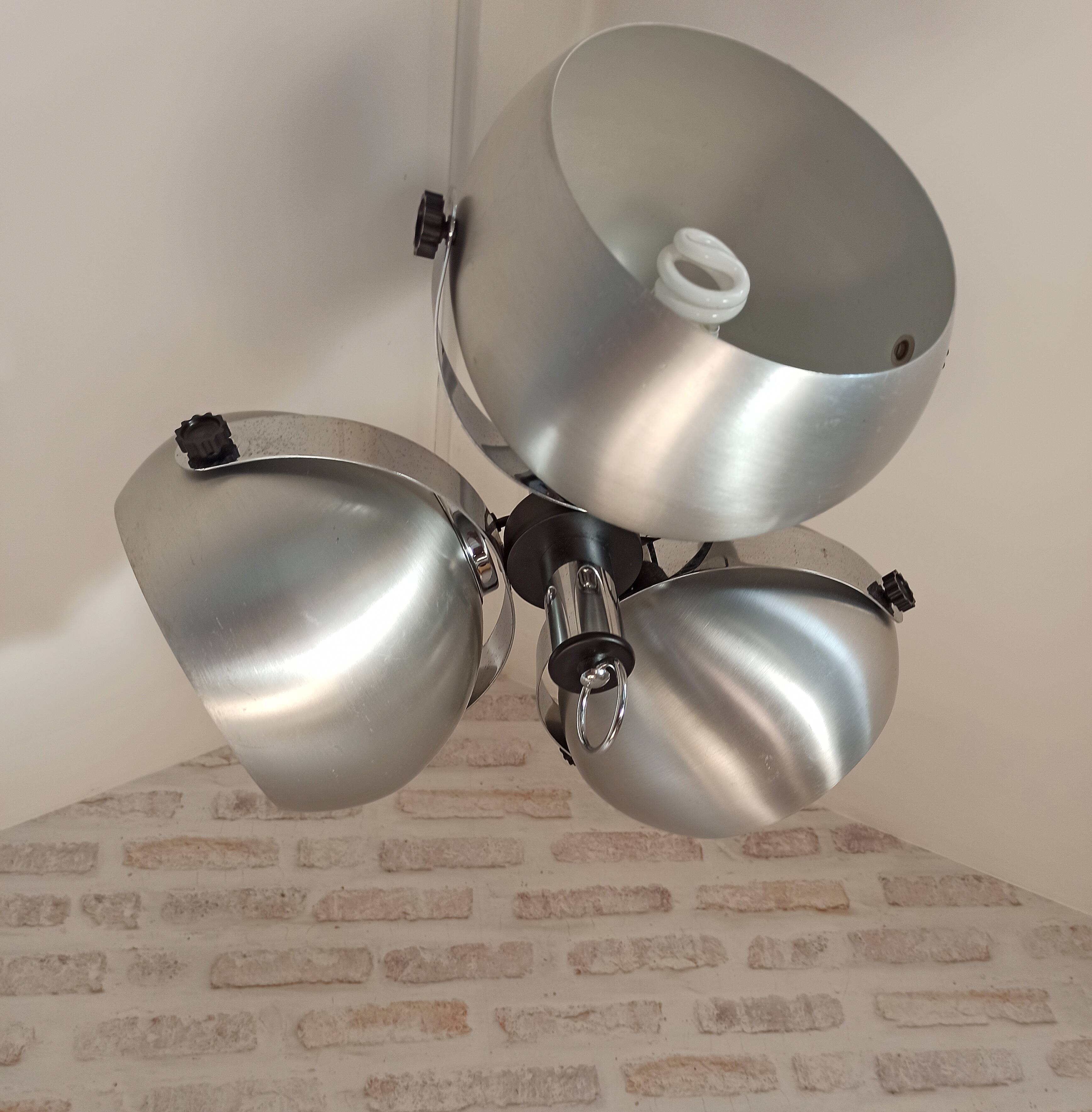 Vintage metal suspension