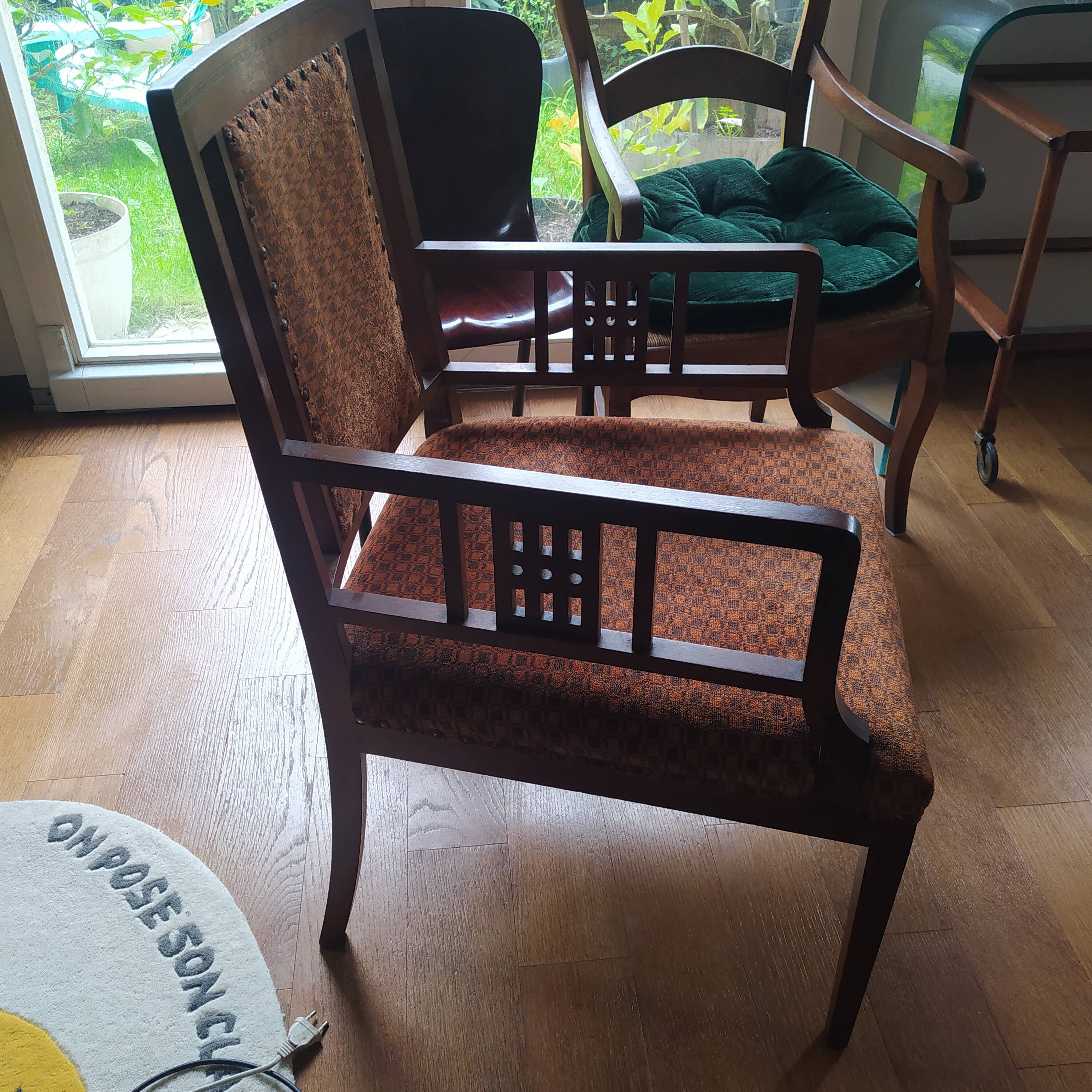 Ensemble Arts & Crafts 1900-1925 – 2 fauteuils et 2 chaises en bois massif