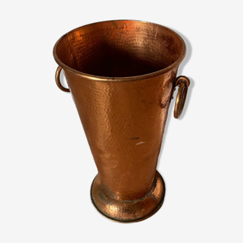 Vase en cuivre décoratif