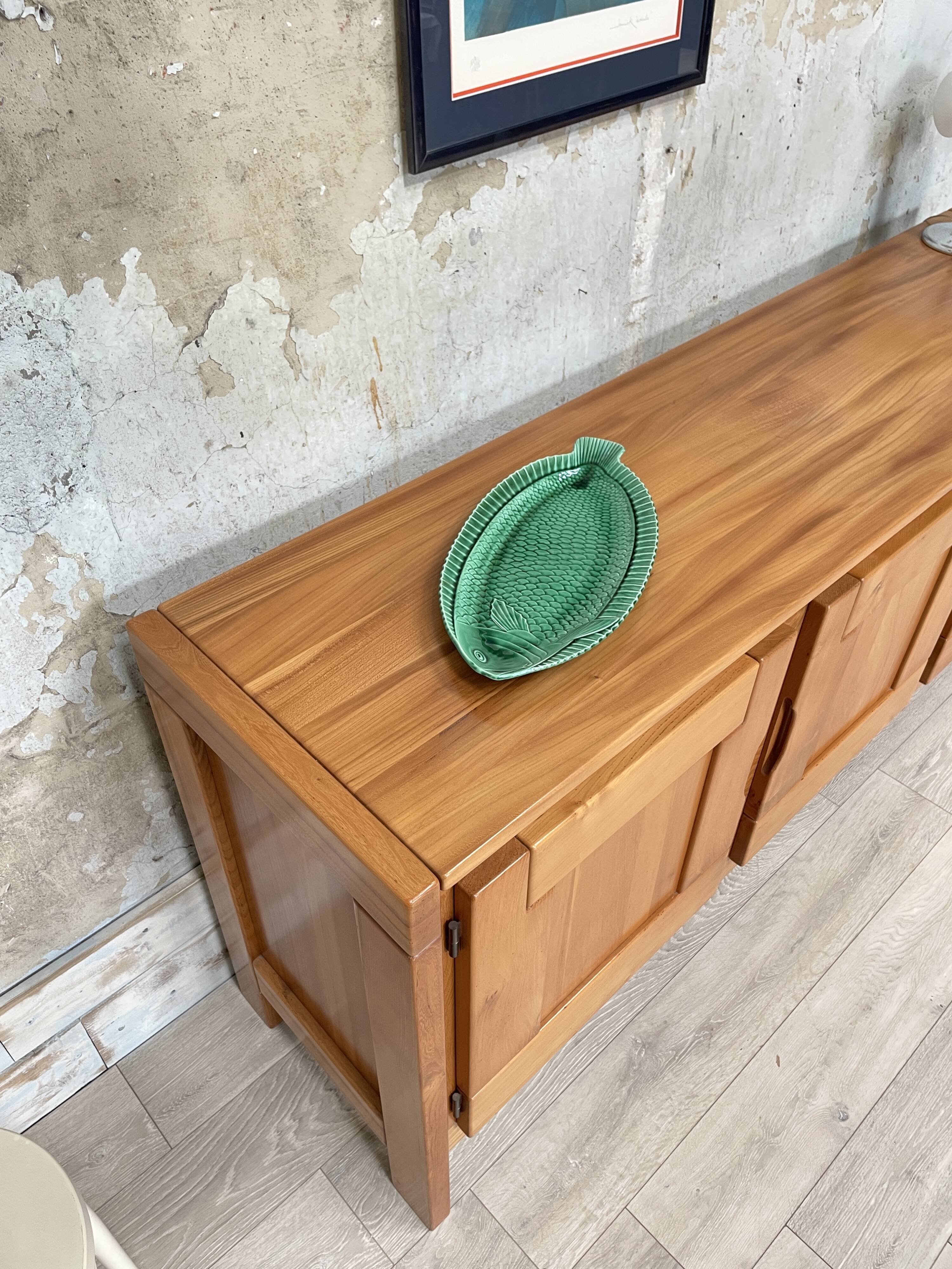 Enfilade en elme massif, REGAIN edition, circa 1980.