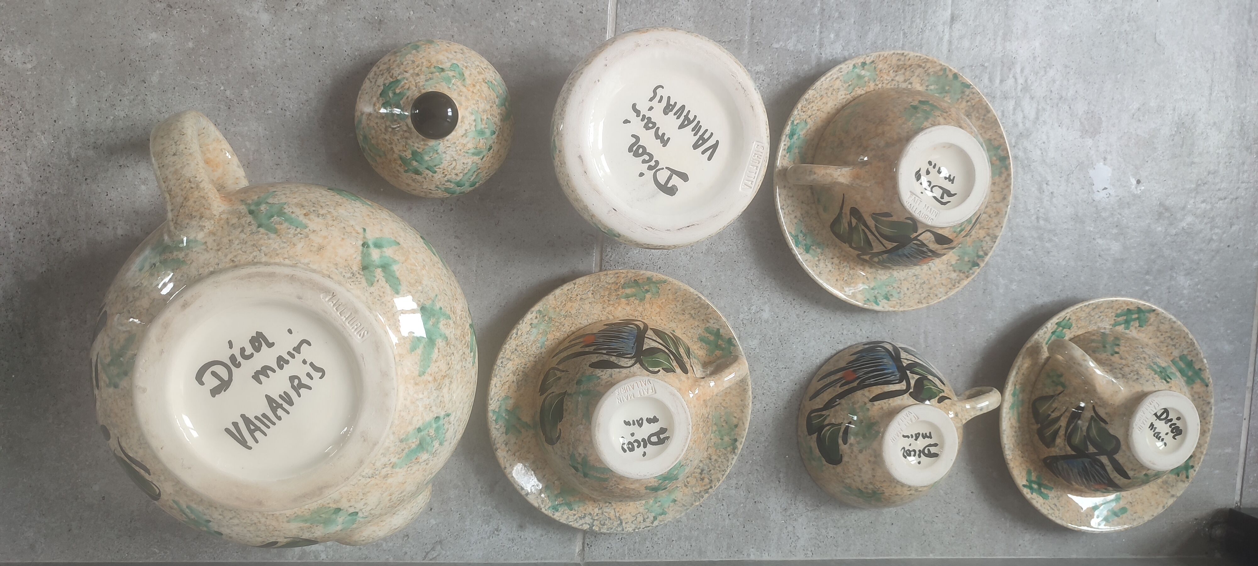 Large ceramic tea service signed Vallauris, vintage 1960.