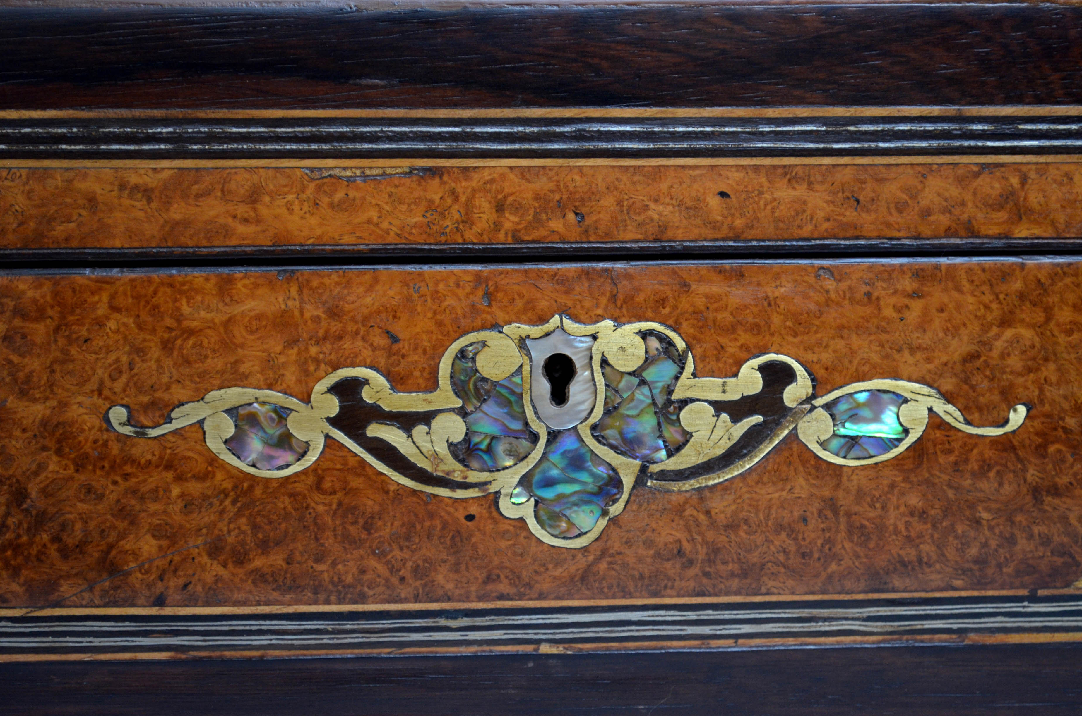 Victorian jewellery box in amboyna