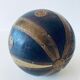 Boule décorative en bois et laion