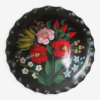 Decorative plate vintage in ceramic