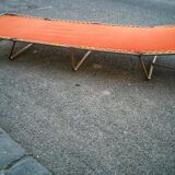 Lit de camp vintage