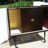 Meuble-bar sur roulettes