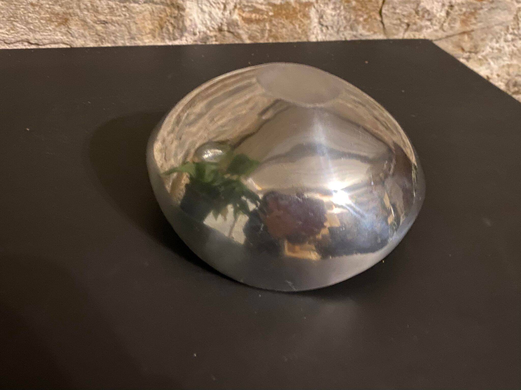 Metal pocket tray, green enameled interior