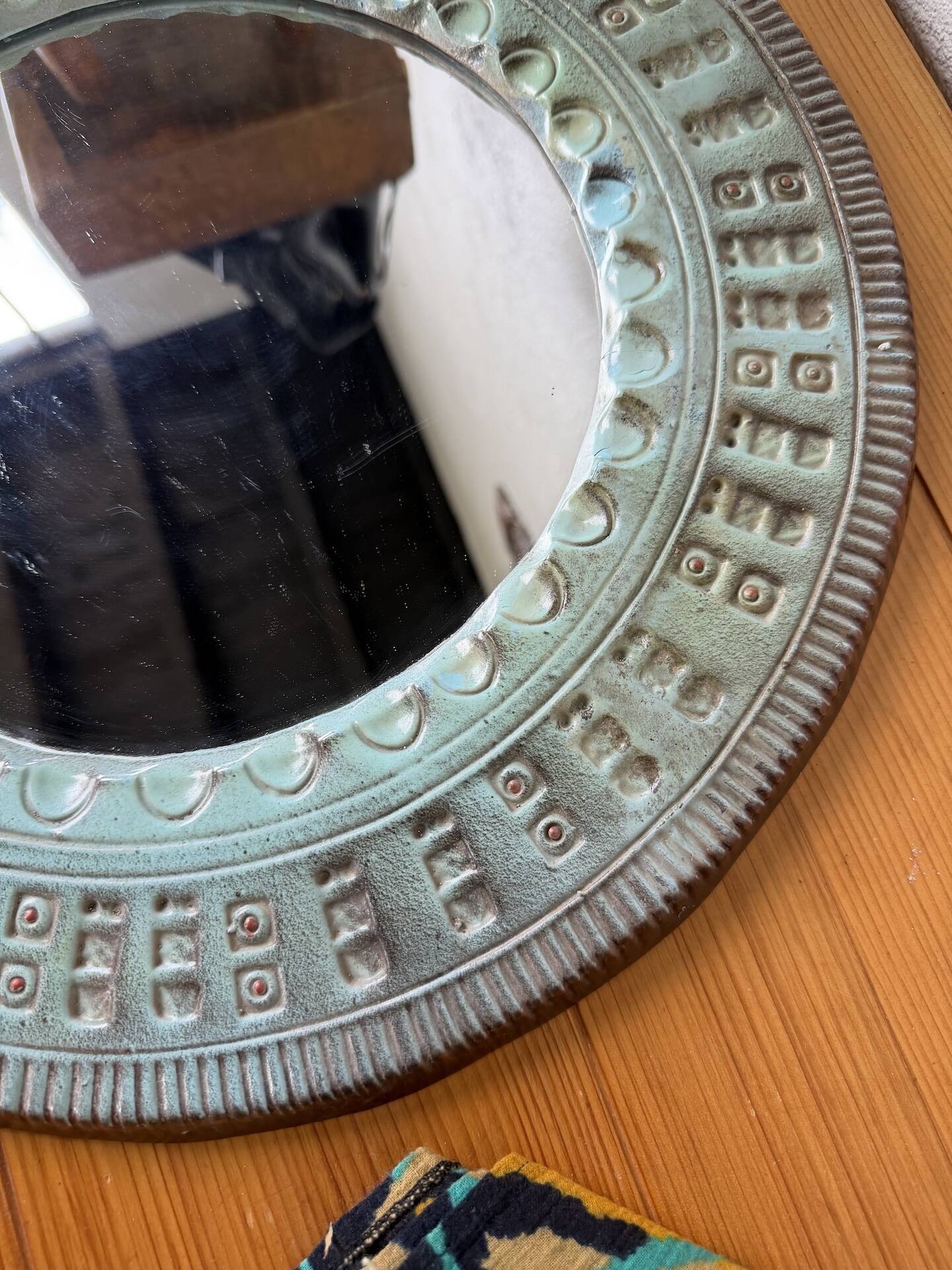 Art mirror Italy in ceramic from the 90s.