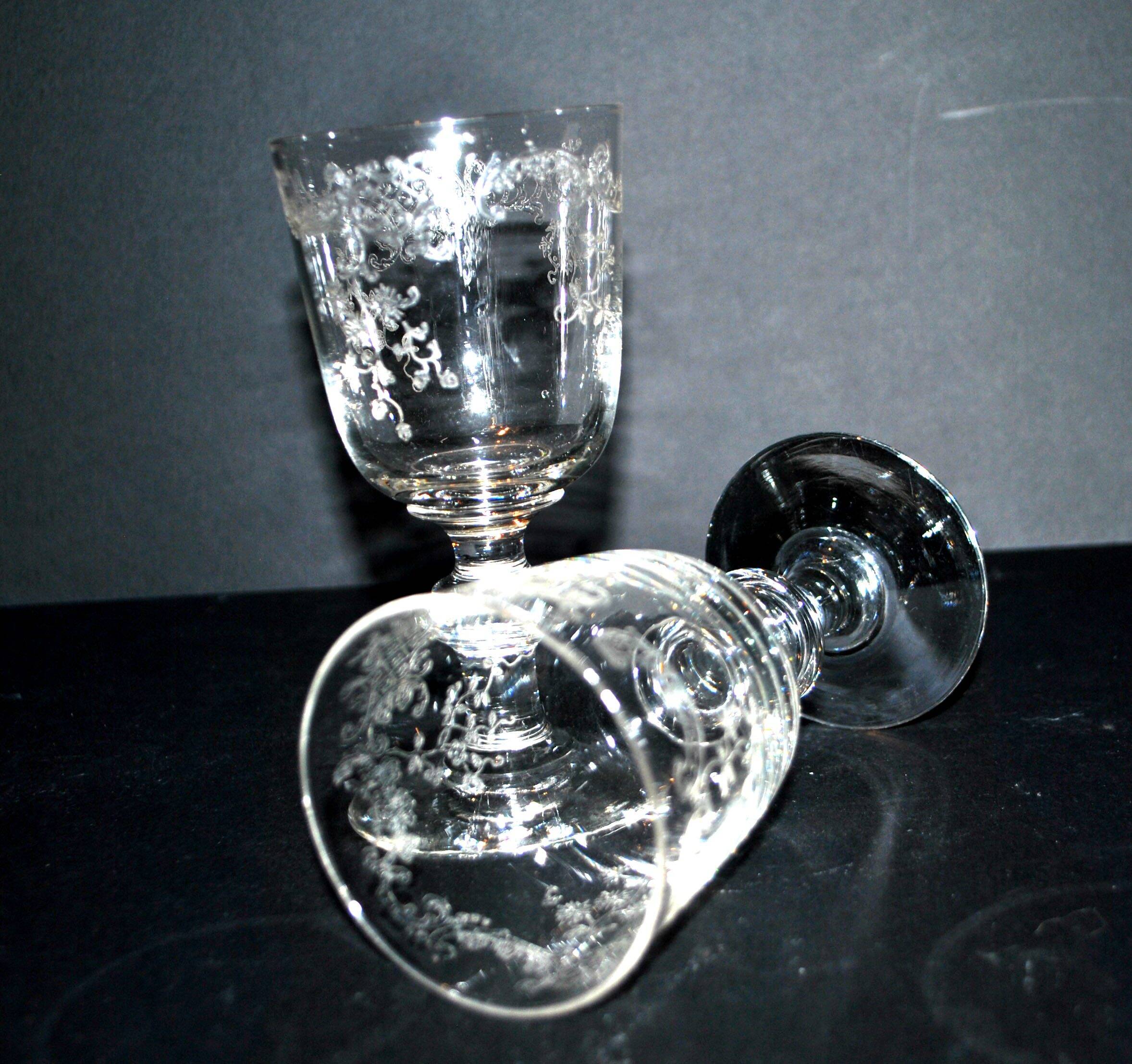 Saint-Louis set of 2 wine glasses – acid-etched floral rocaille decoration 1920 H13