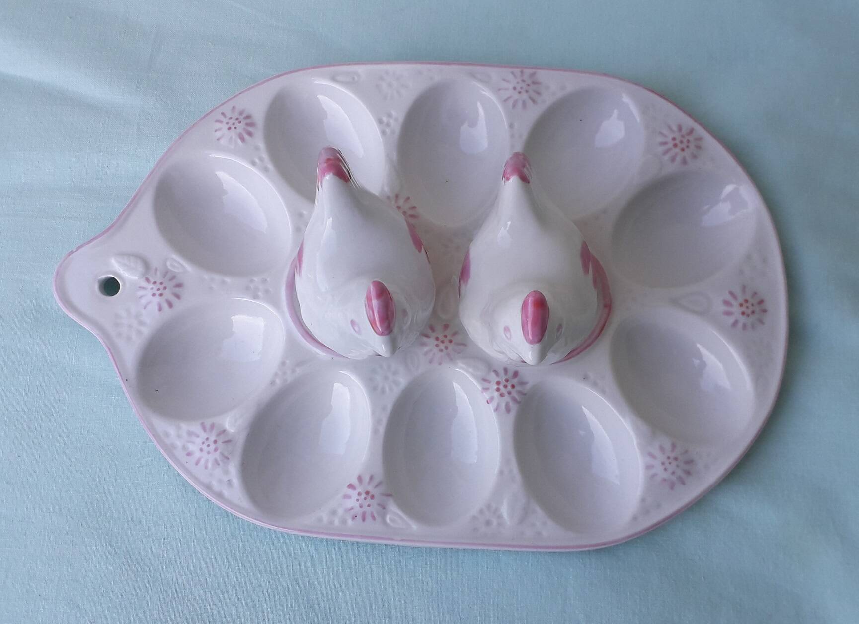 Egg holder or egg display