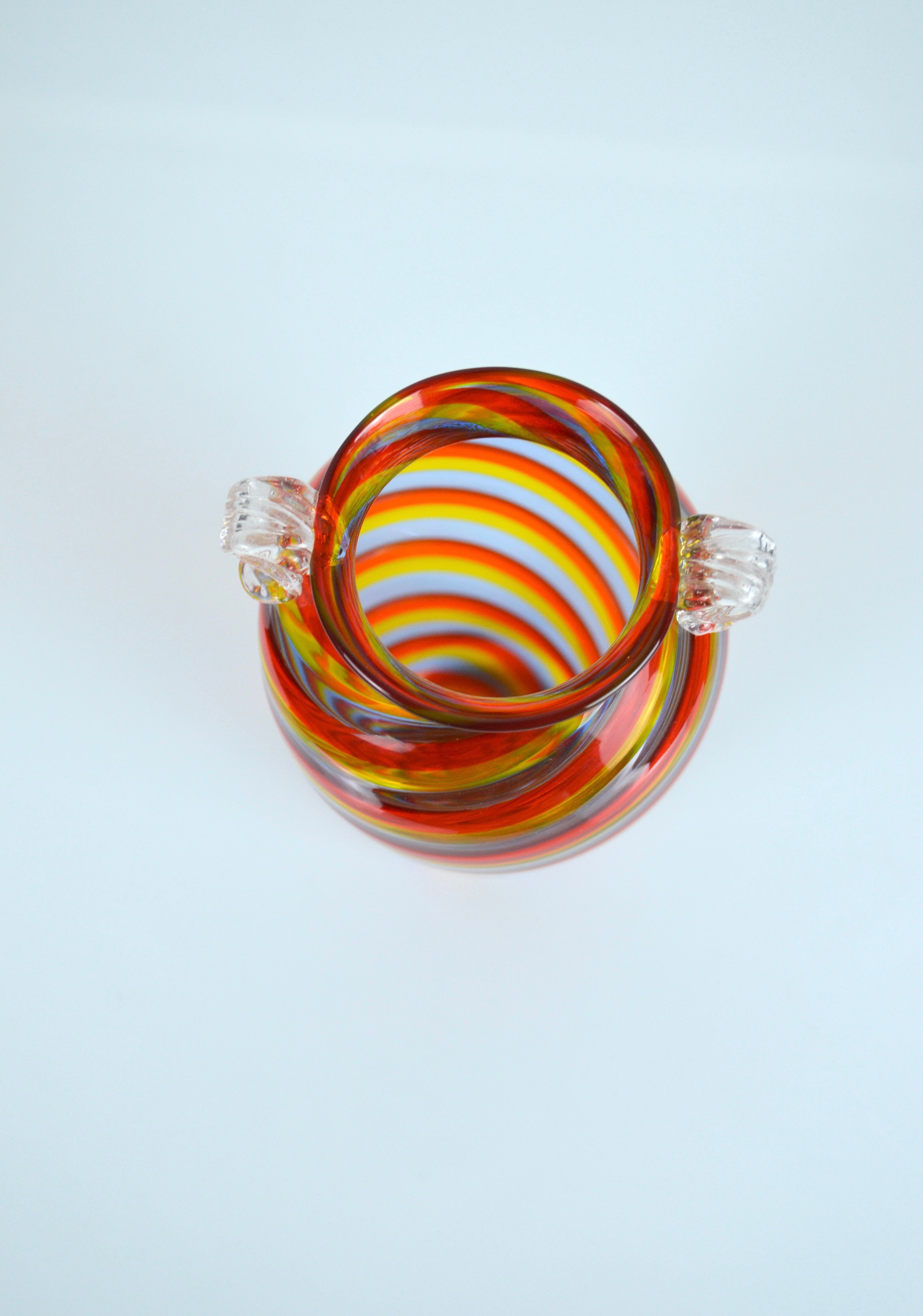 Elegant Murano vase by Fratelli Toso