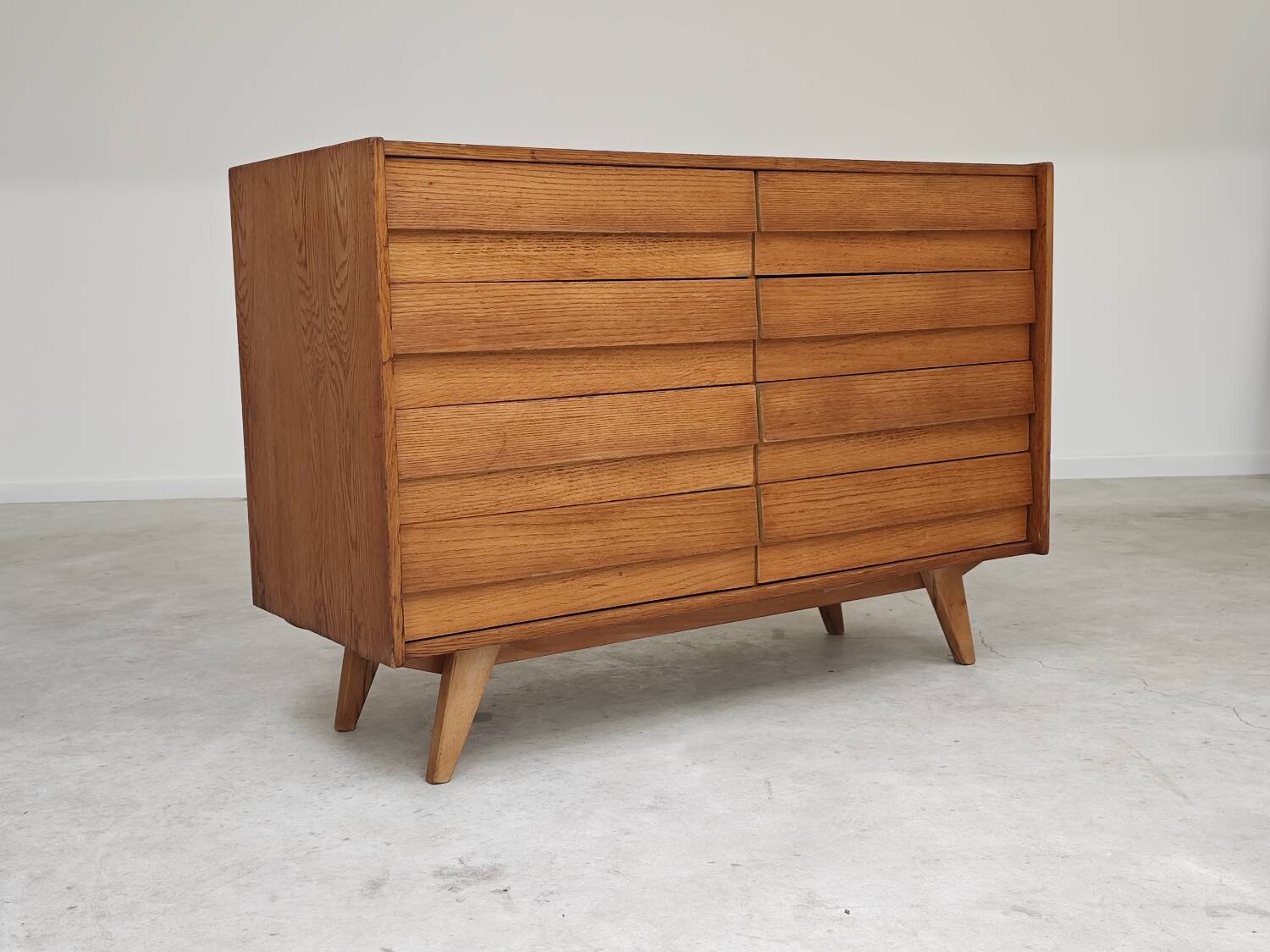 U-453 dub chest of drawers by Jiri Jiroutek for Interier Praha 1960