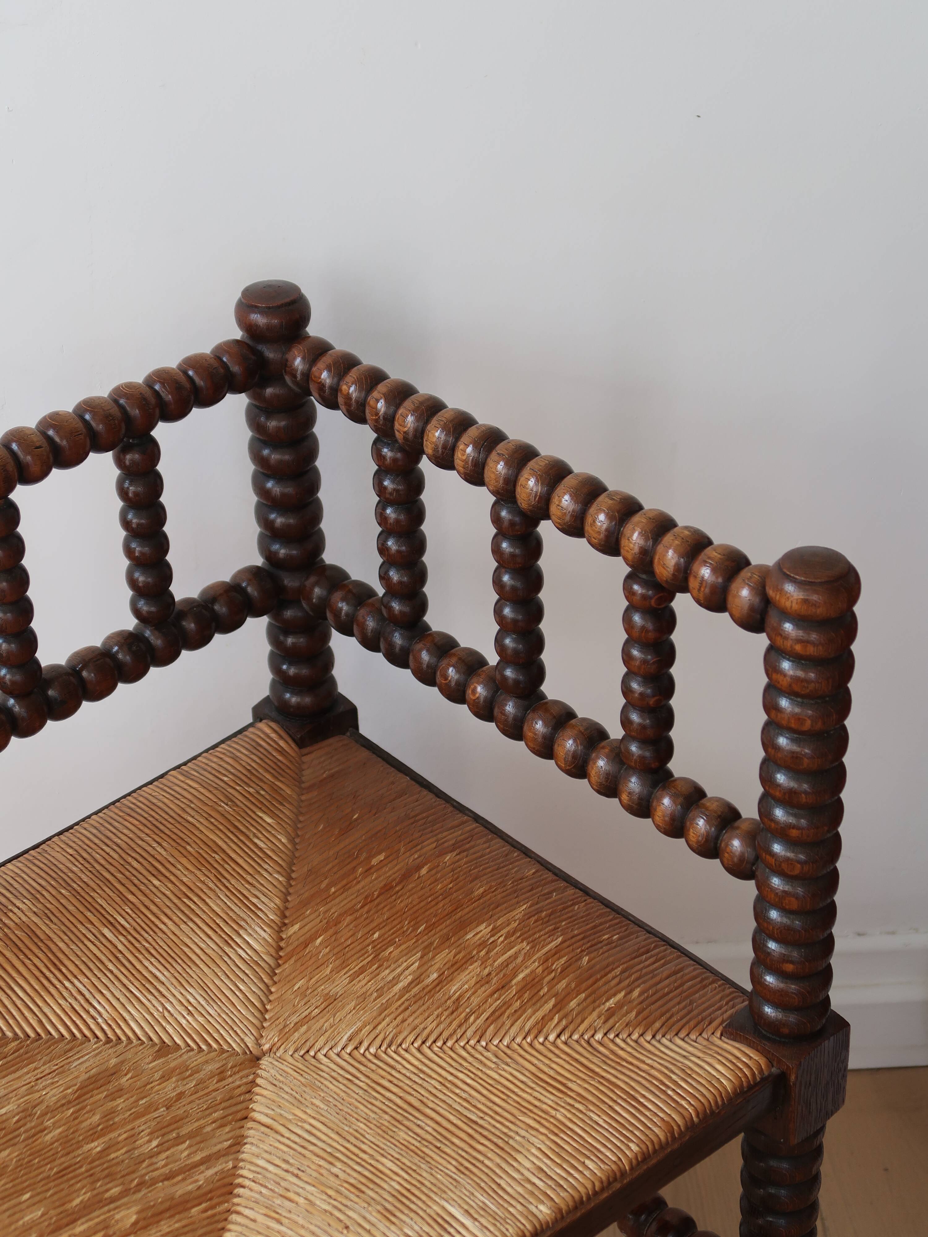 Corner chair in pearl wood