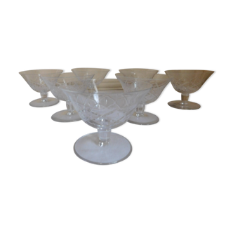 7 crystal champagne glasses engraved by Paul Nicolas (1875-1952) D'Argental
