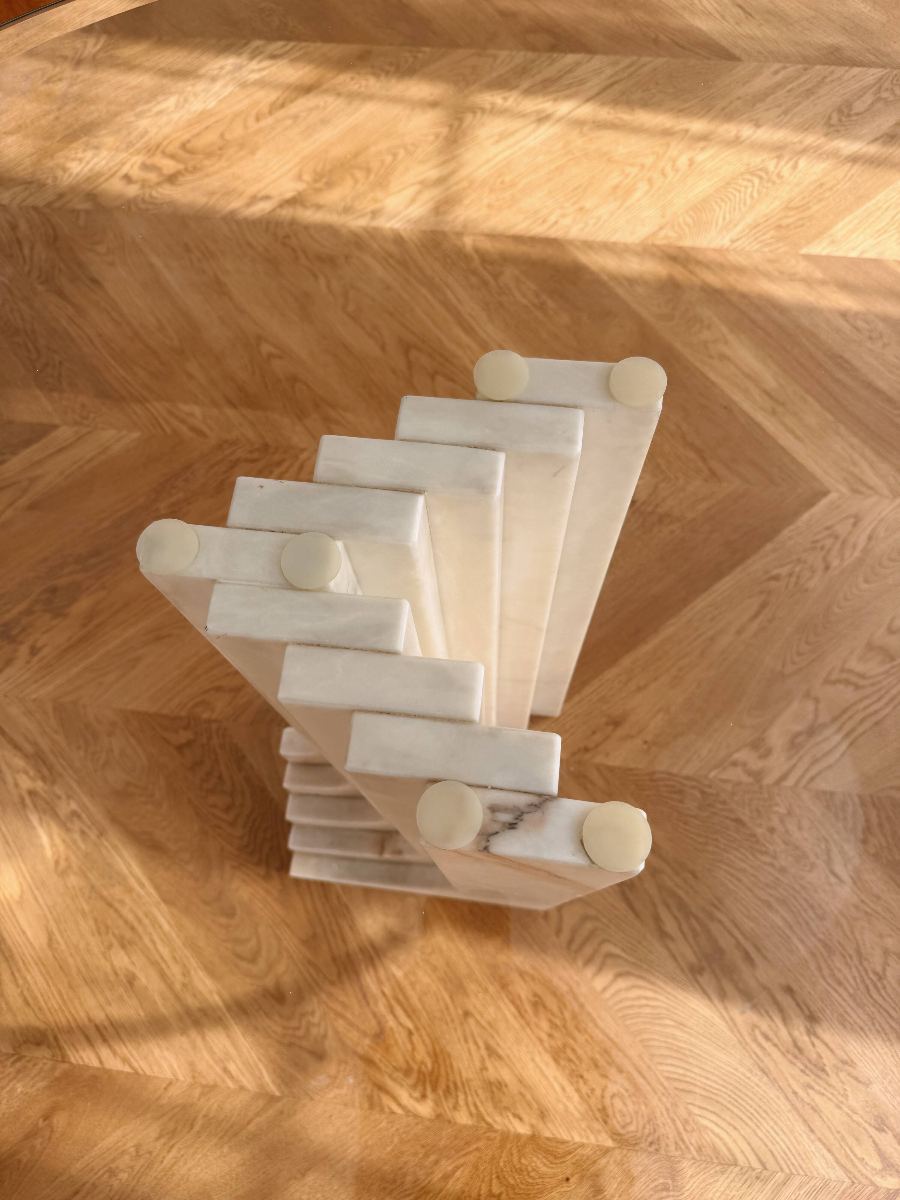 White marble dining table, Samo by Carlo Scarpa, Italy, 1970s