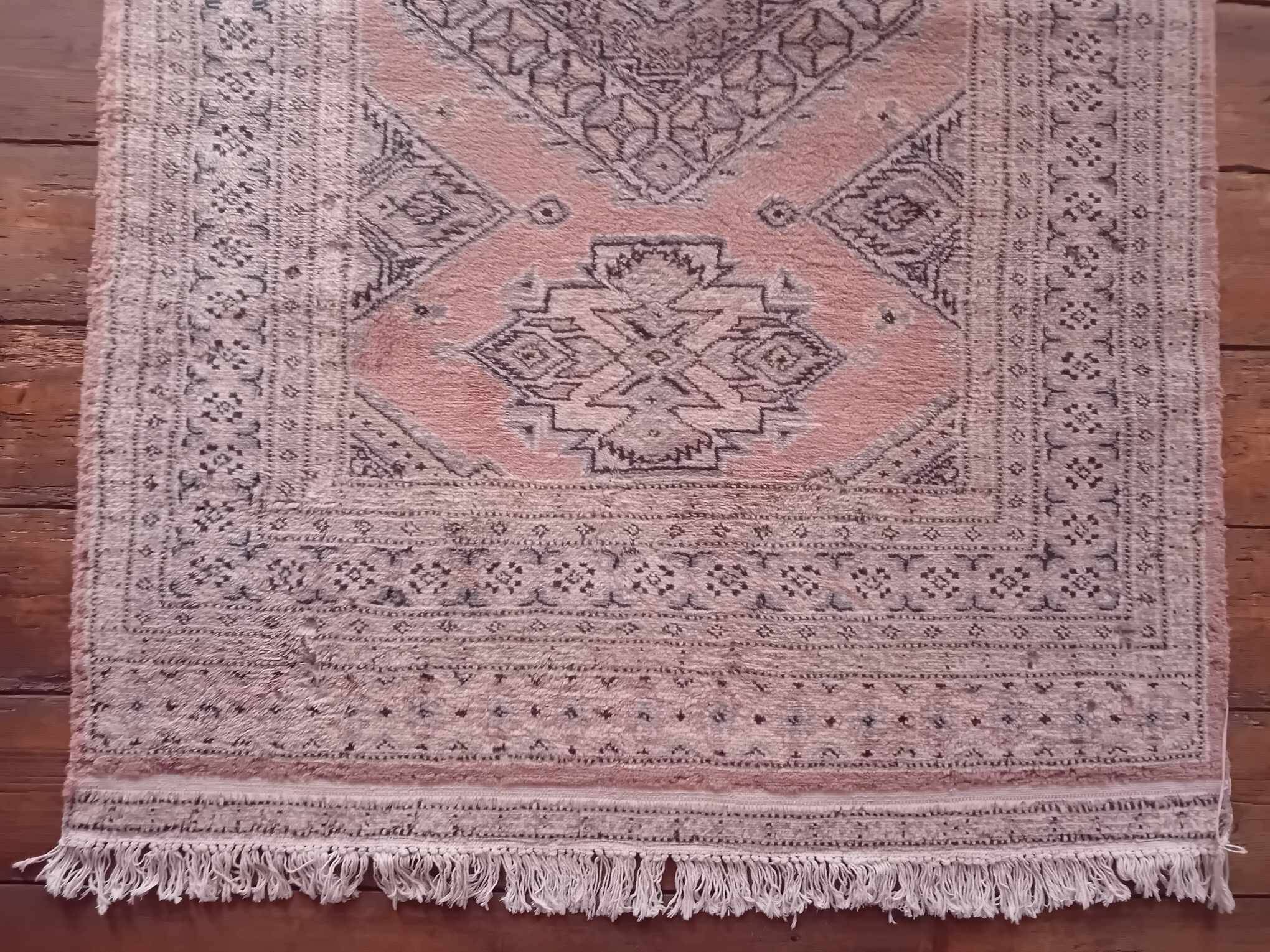Pakistani Karachi Rug Handmade 187x120cm