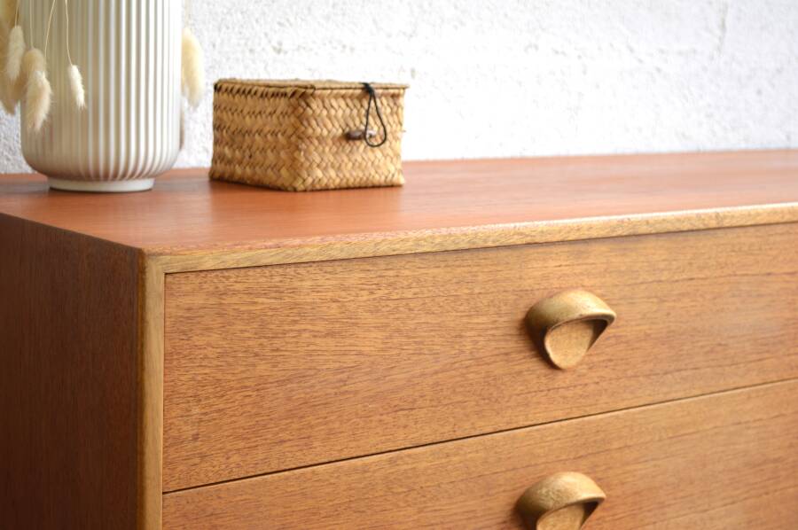Scottish enfilade by McIntosh 200cm