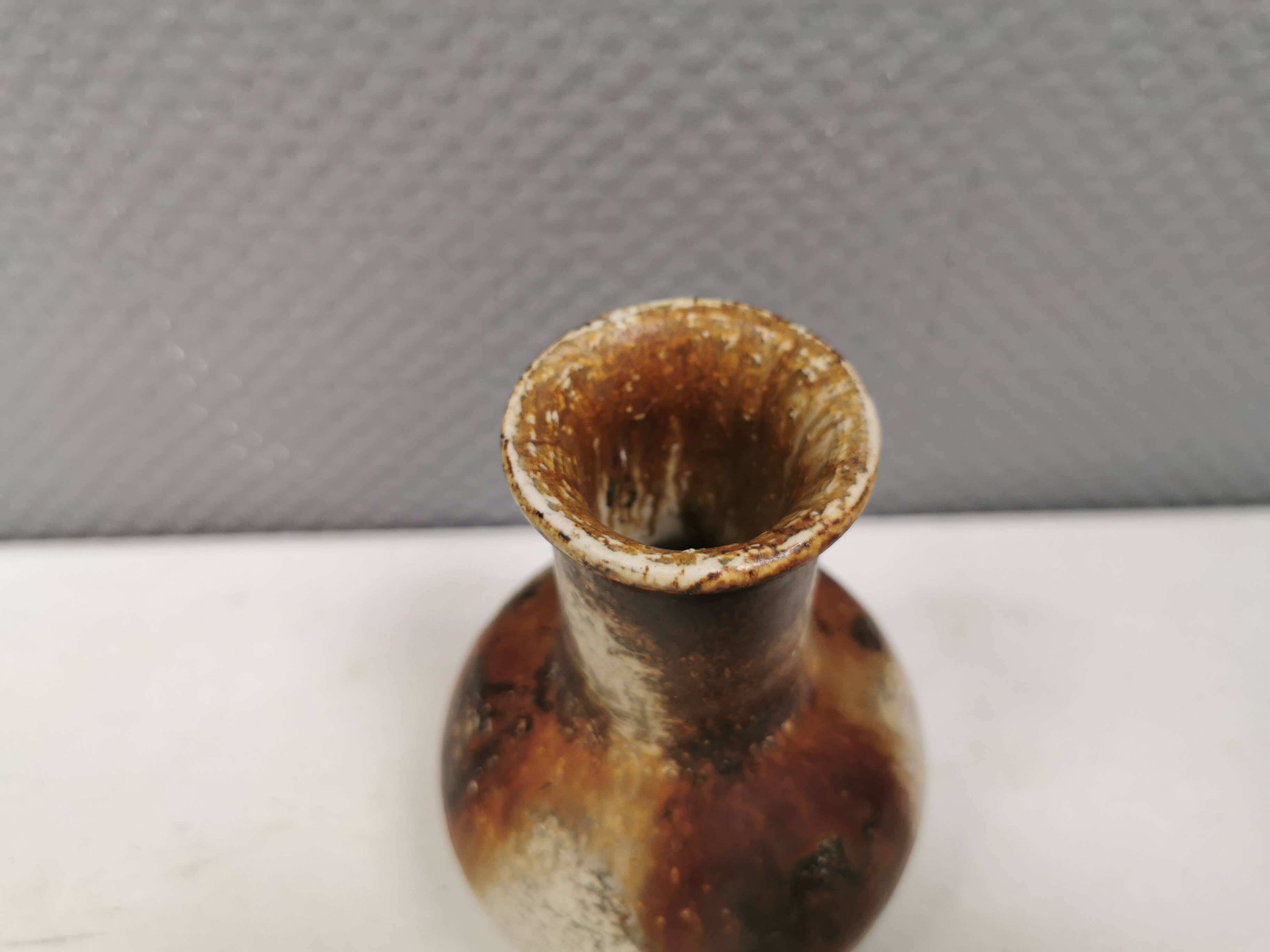 Small, delicious vase by Axel Larsen Denmark 70s for his own company AXELLA