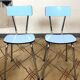 Ensemble de 2 chaises et 1 tabouret en formica