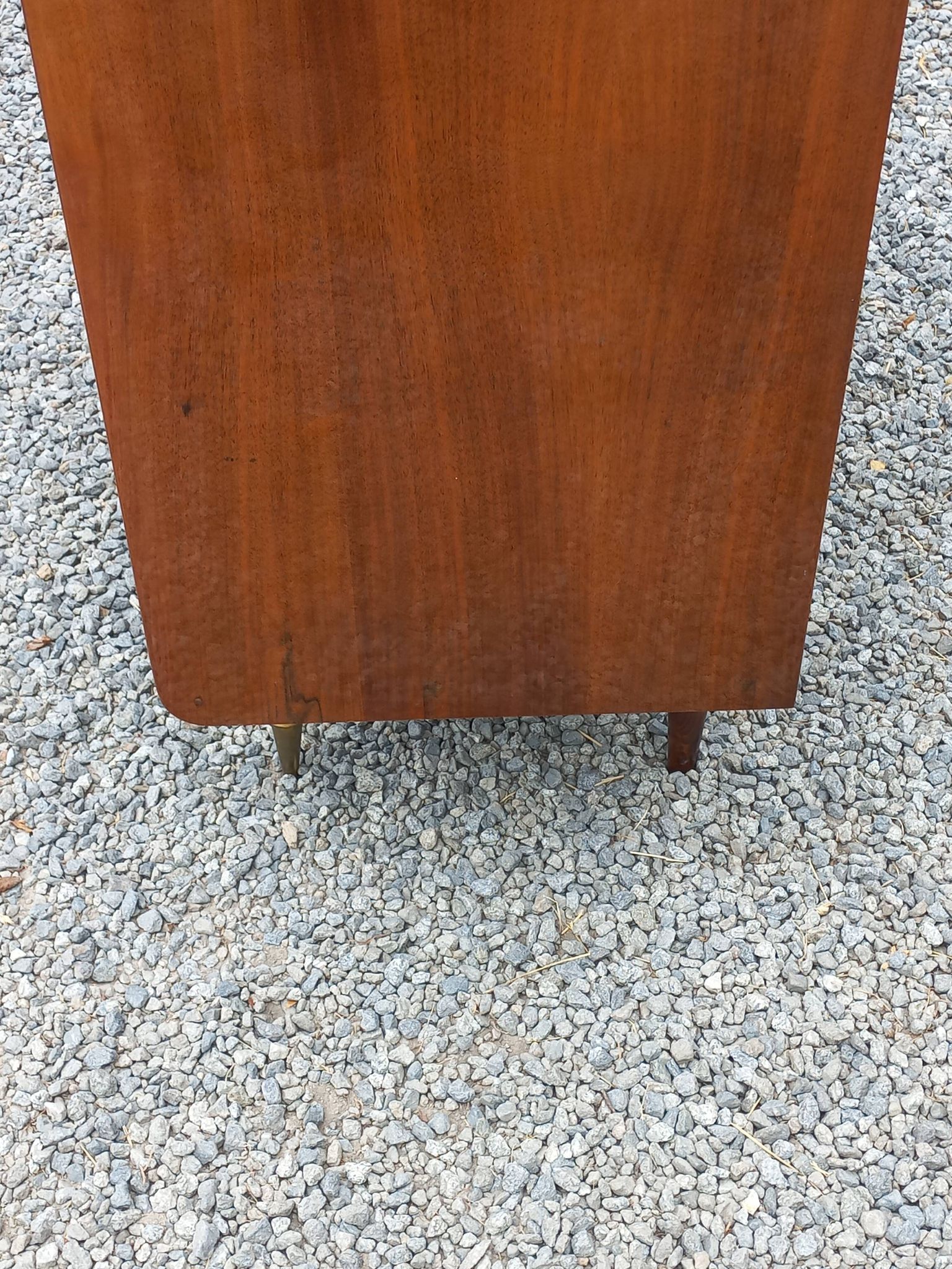 Vintage walnut varnished chest of drawers with 4 drawers from the 1960s.