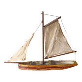 Barque voilier de bassin  de la marque allemande Greiner, jouet ancien