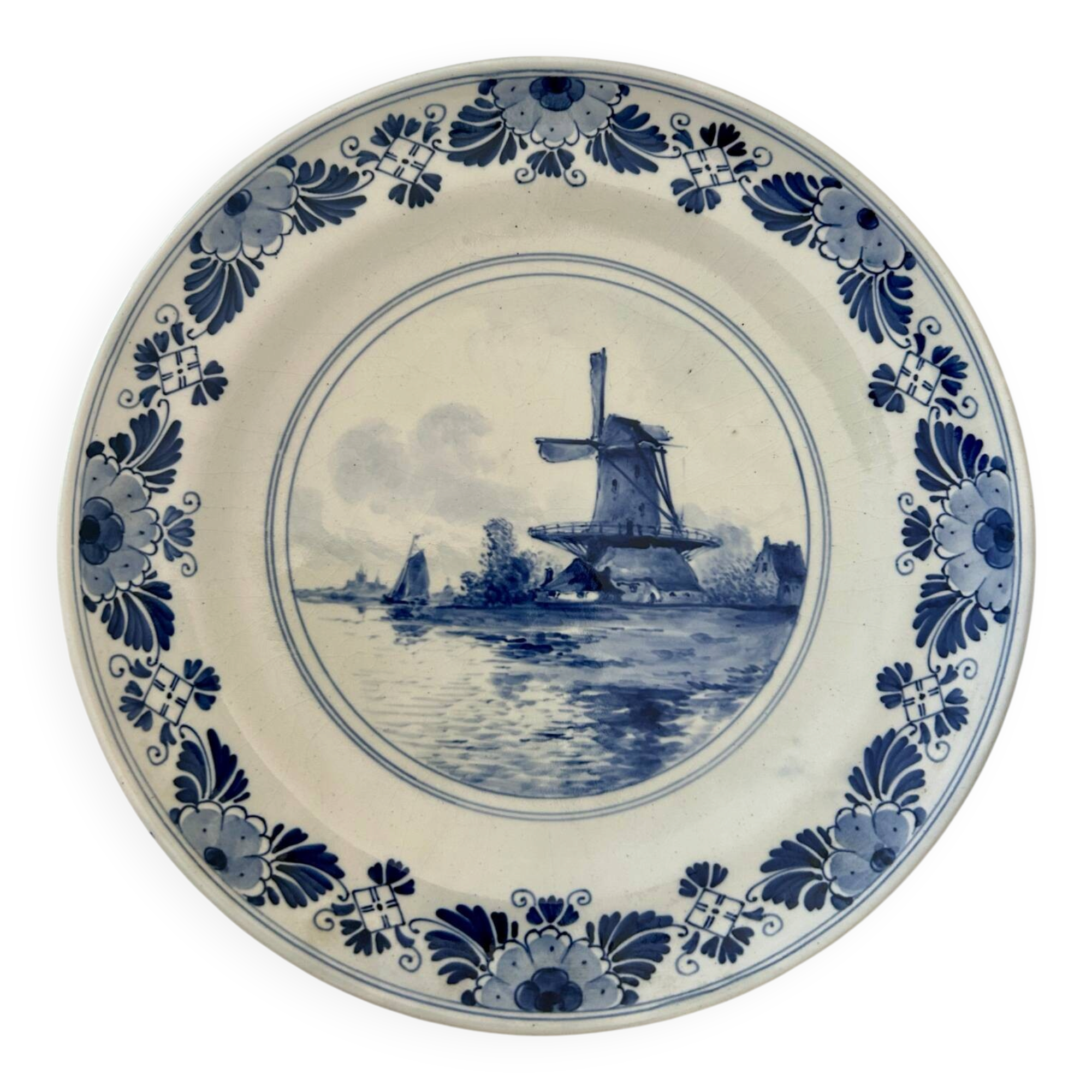 Set of 2 vintage Delft pottery plates
