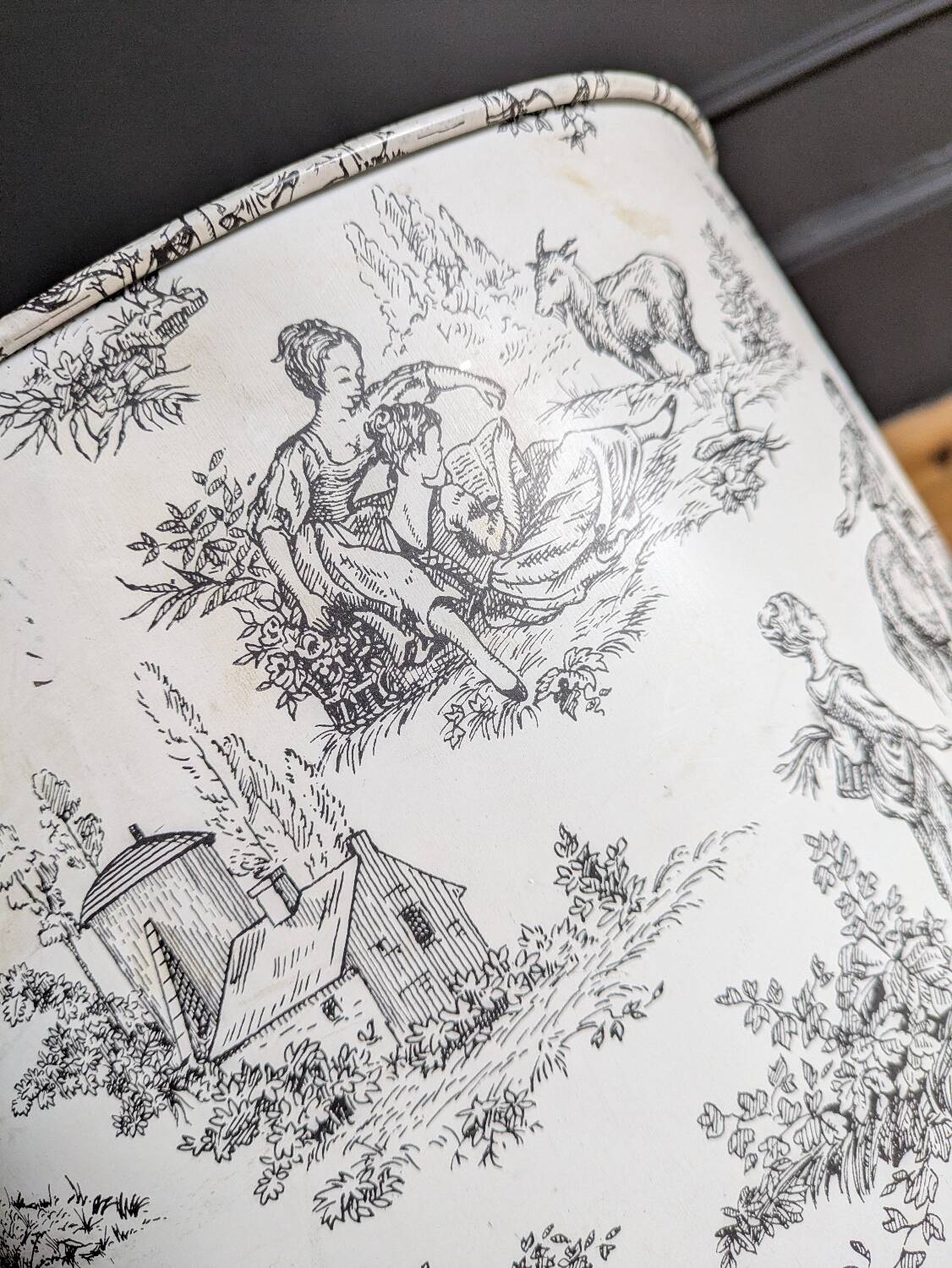 Massily France wastepaper basket