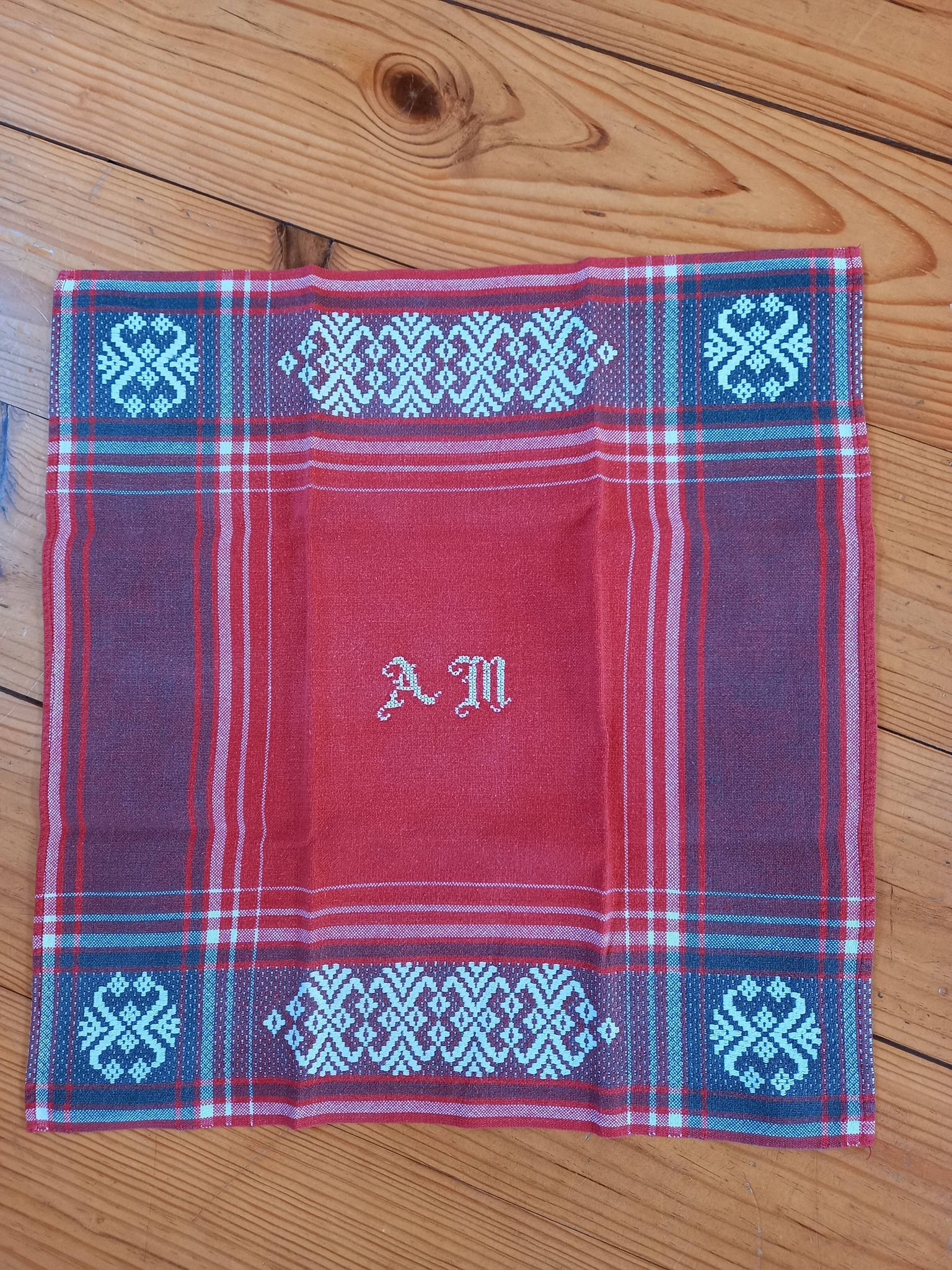 Nappe vintage et ses 12 serviettes coton rouge monogrammées am