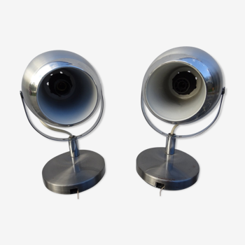 Pair of eye ball spots