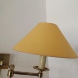 Reading light with 3 articulated arms