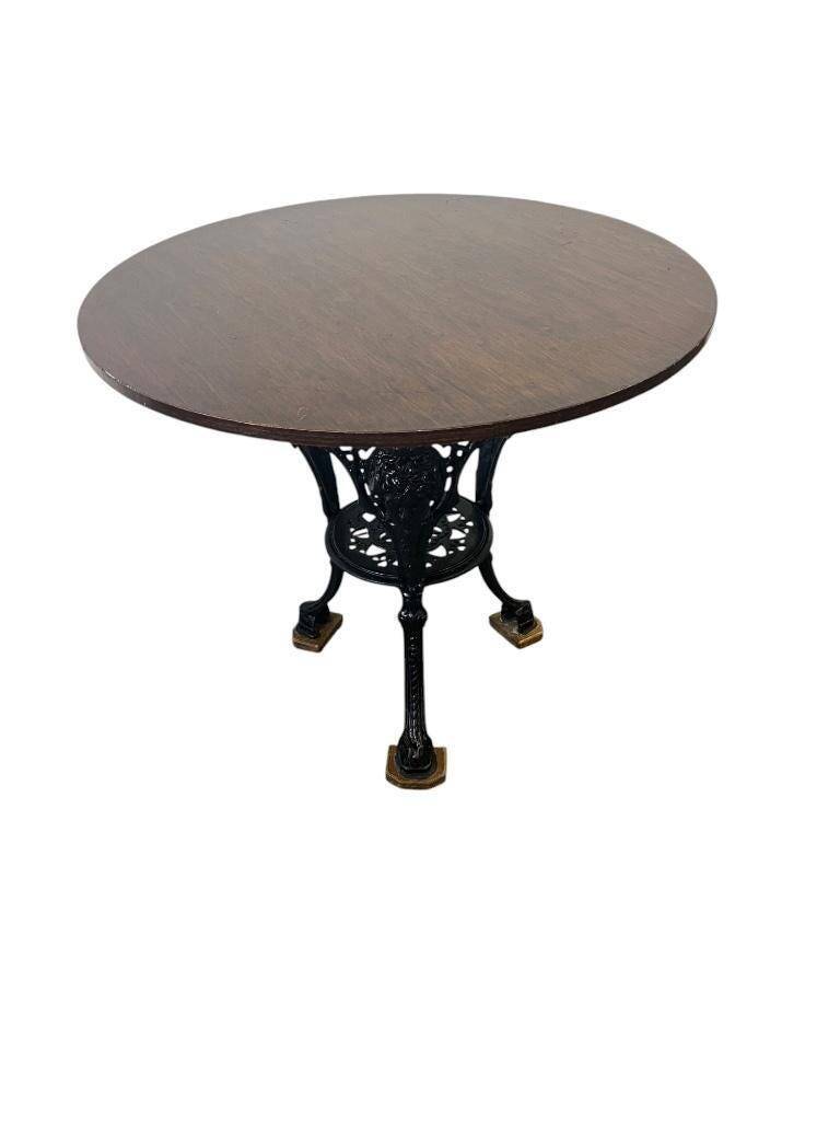 Table bistrot ronde française vintage avec cadre en fonte
