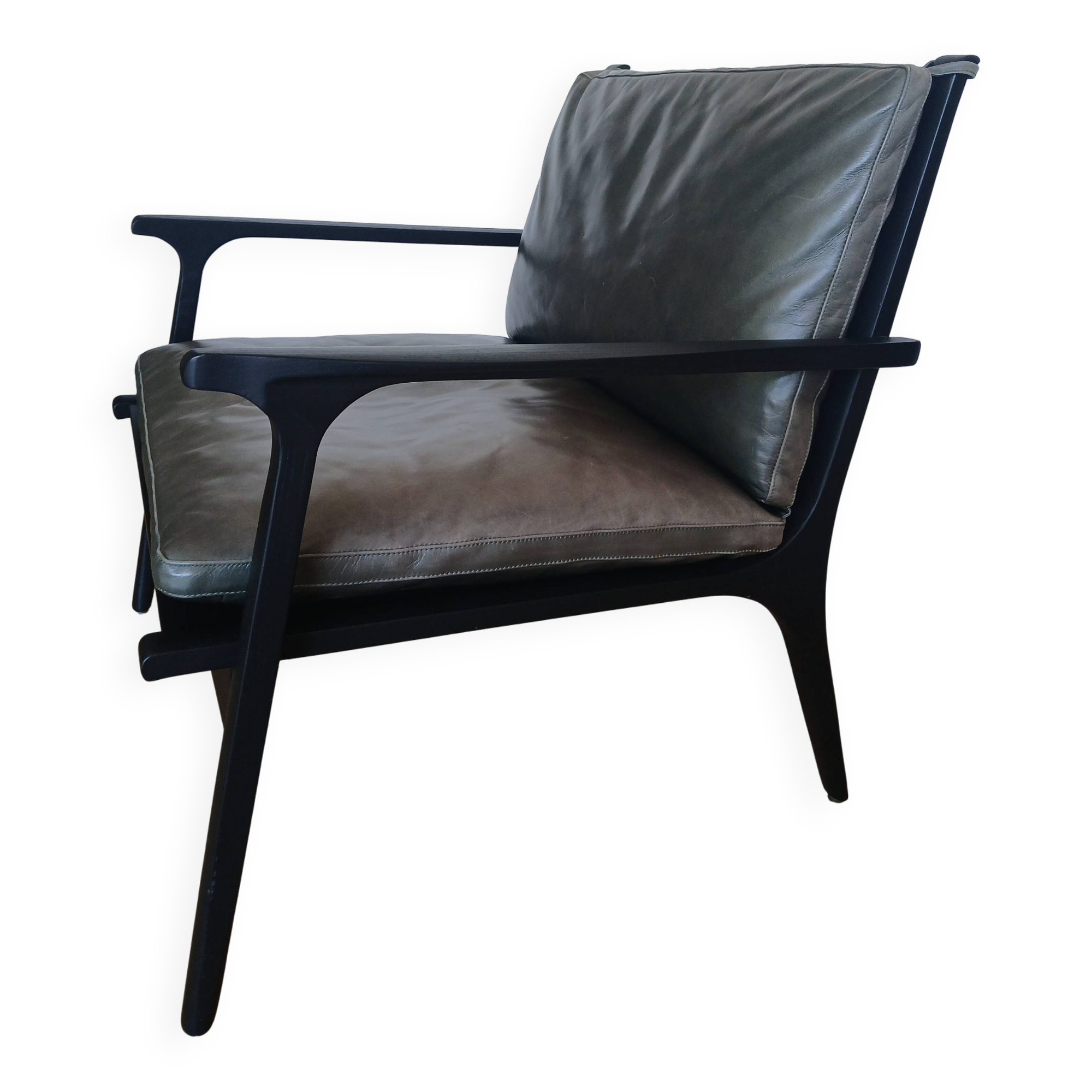 Leather lounge chair