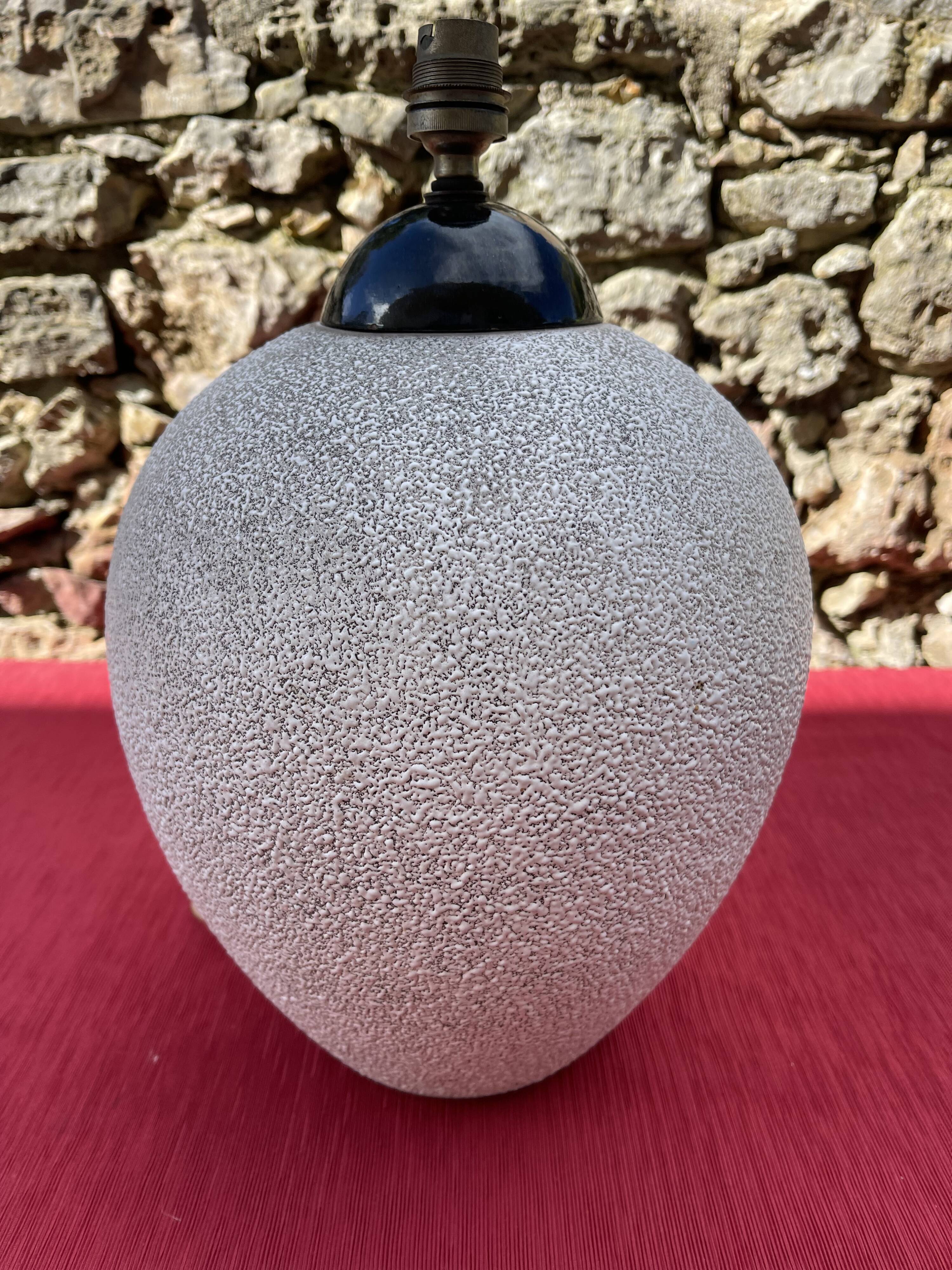 Art Deco lamp foot in tense ceramic