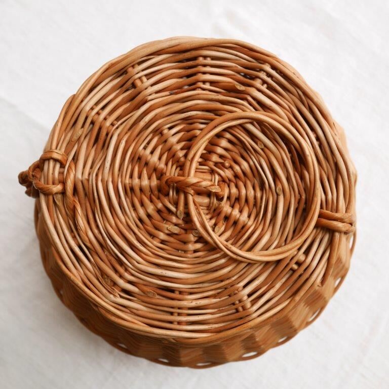 Basket box with lid or pocket tray
