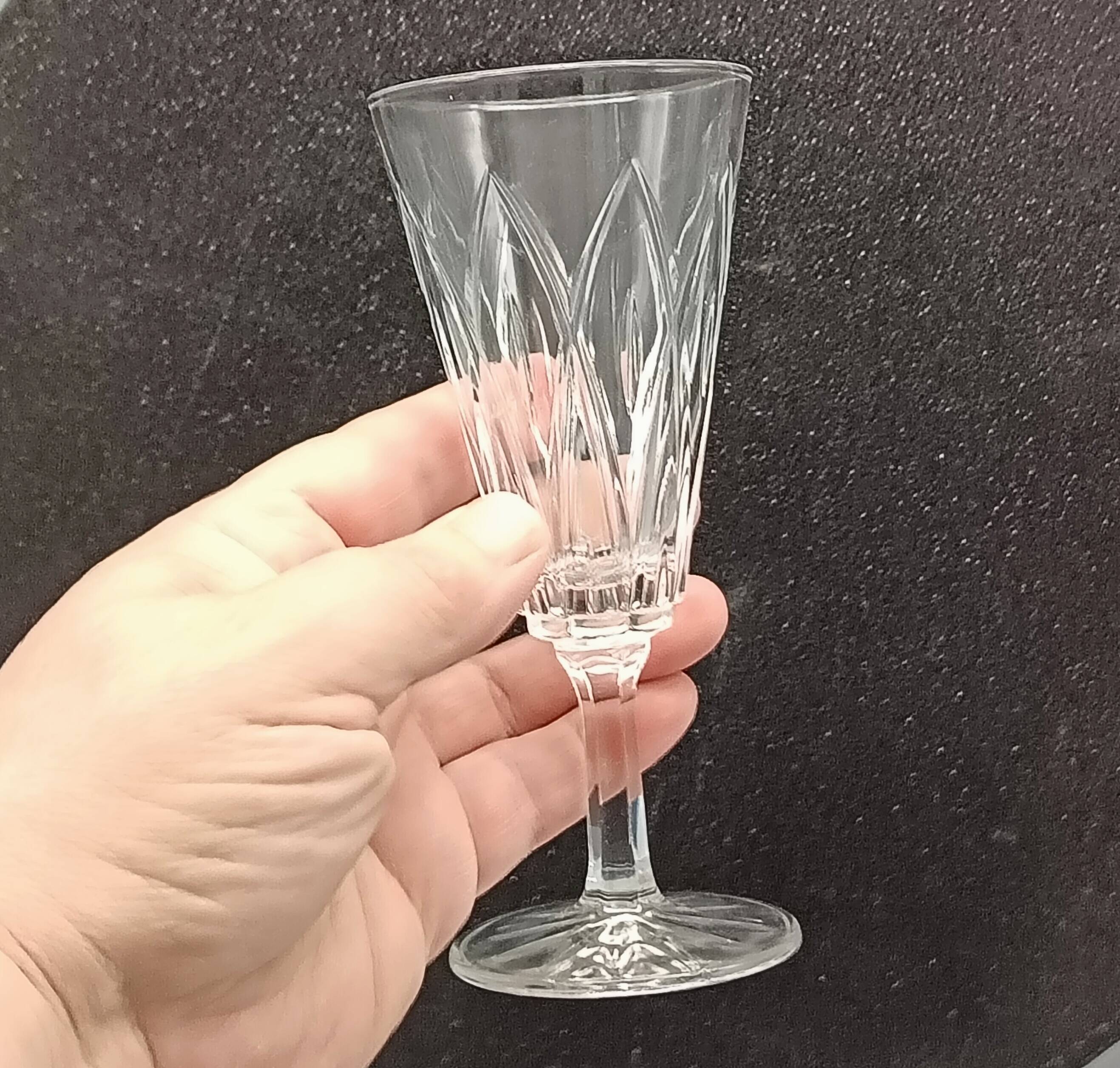 8 flutes champagne transparent glass vintage vmc reims france