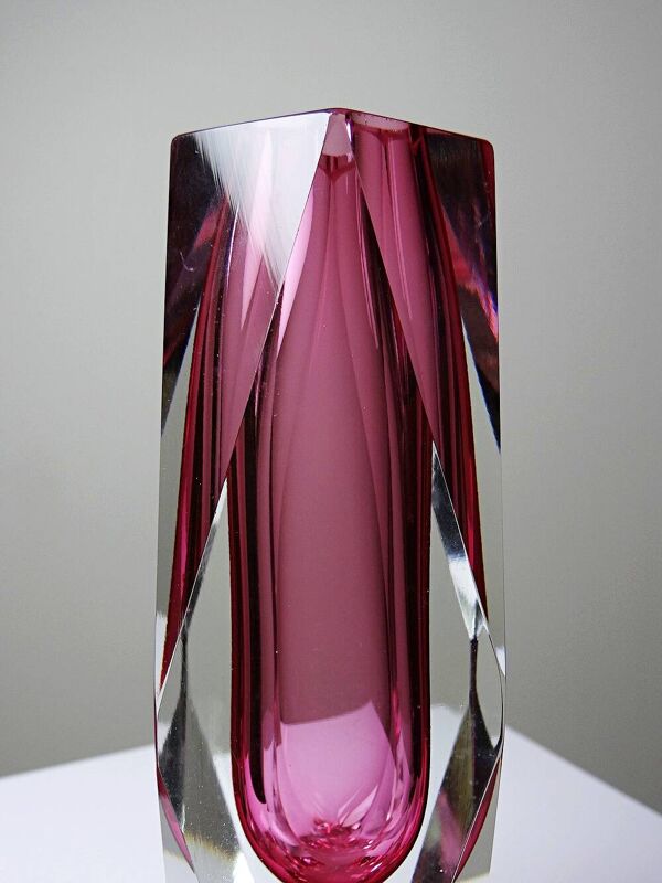 Vase sommerso facetté Murano verre rose et cristal années 50-60