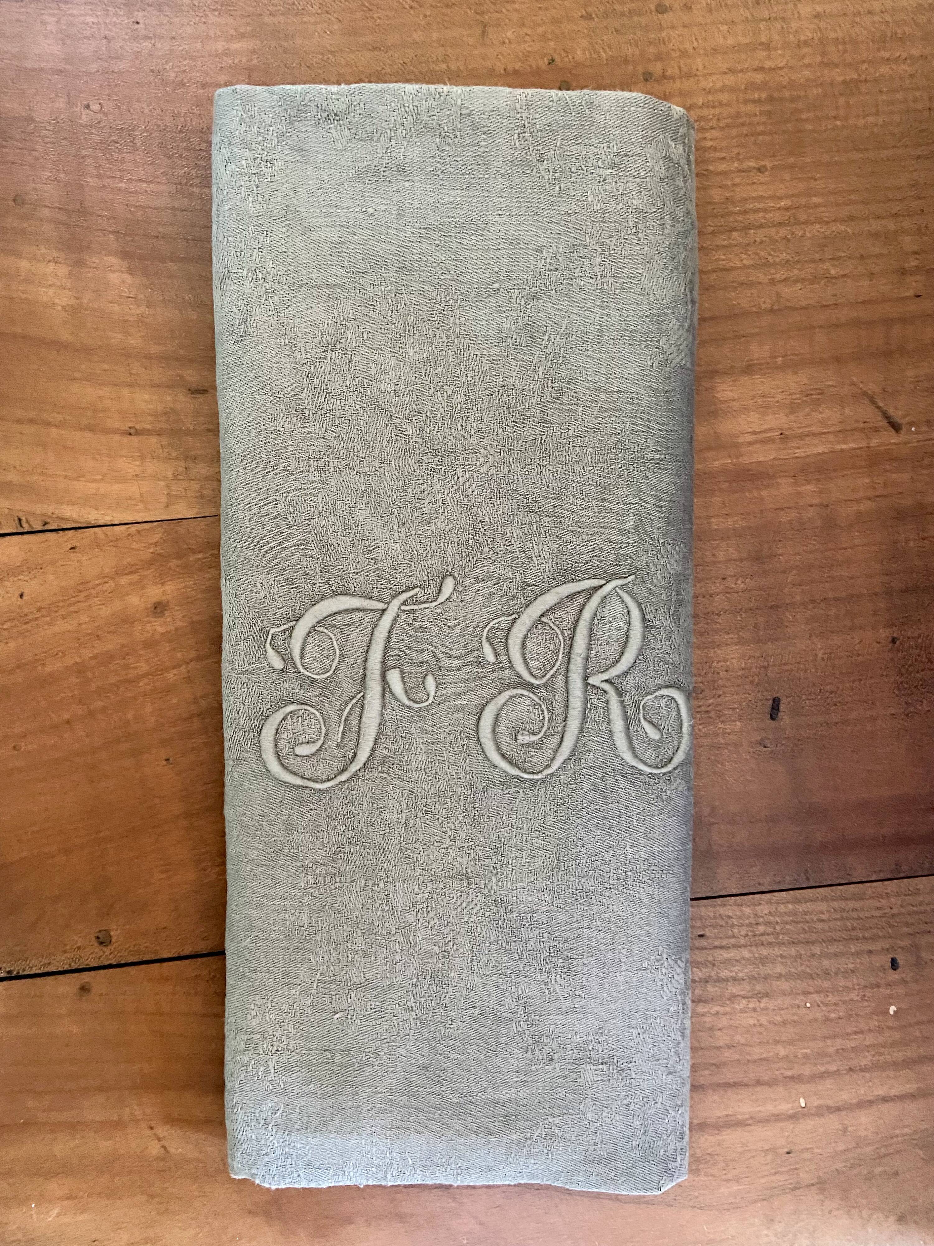 Tablecloth set and 7 towels - fr